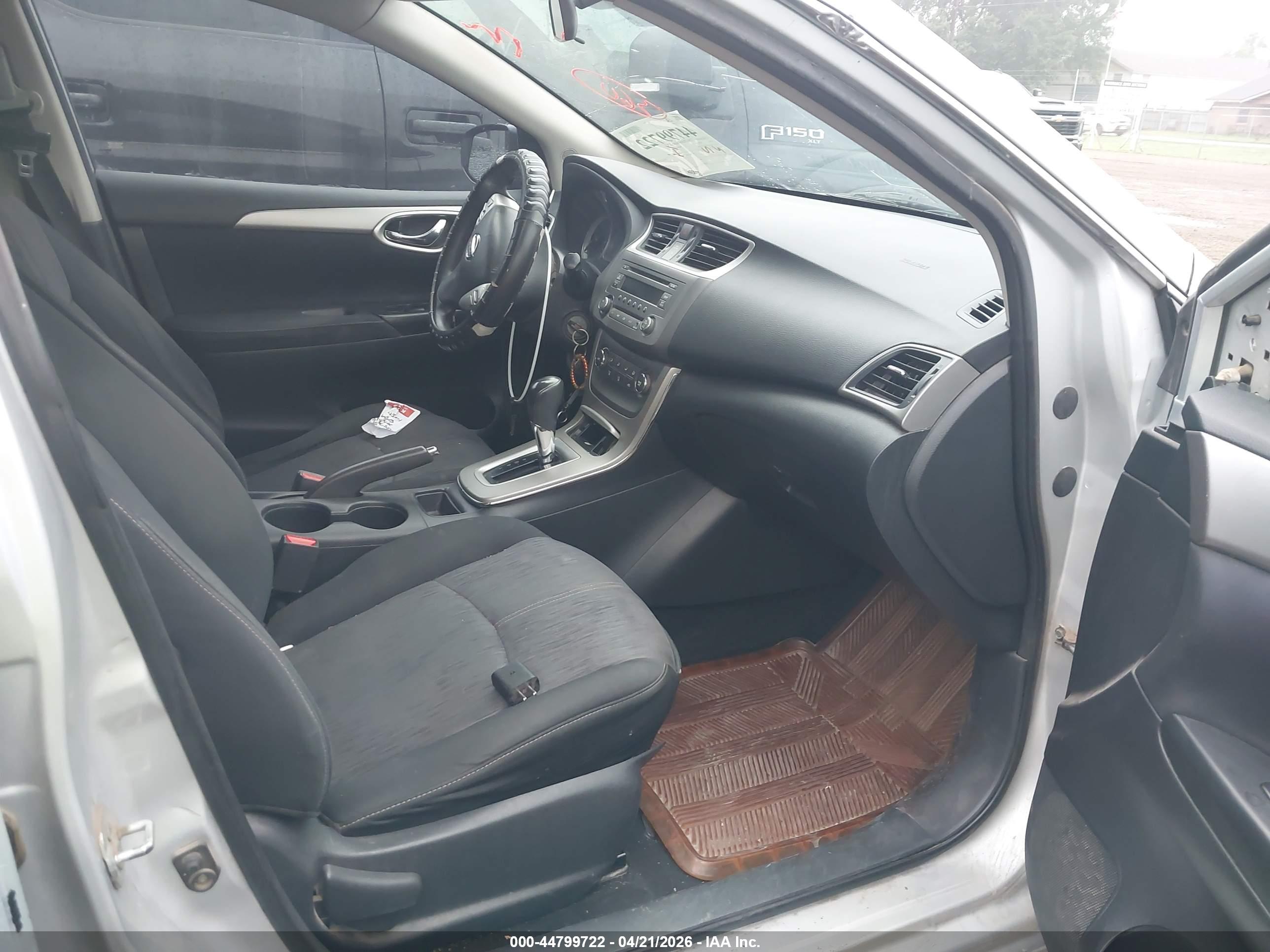 NISSAN SENTRA image 5