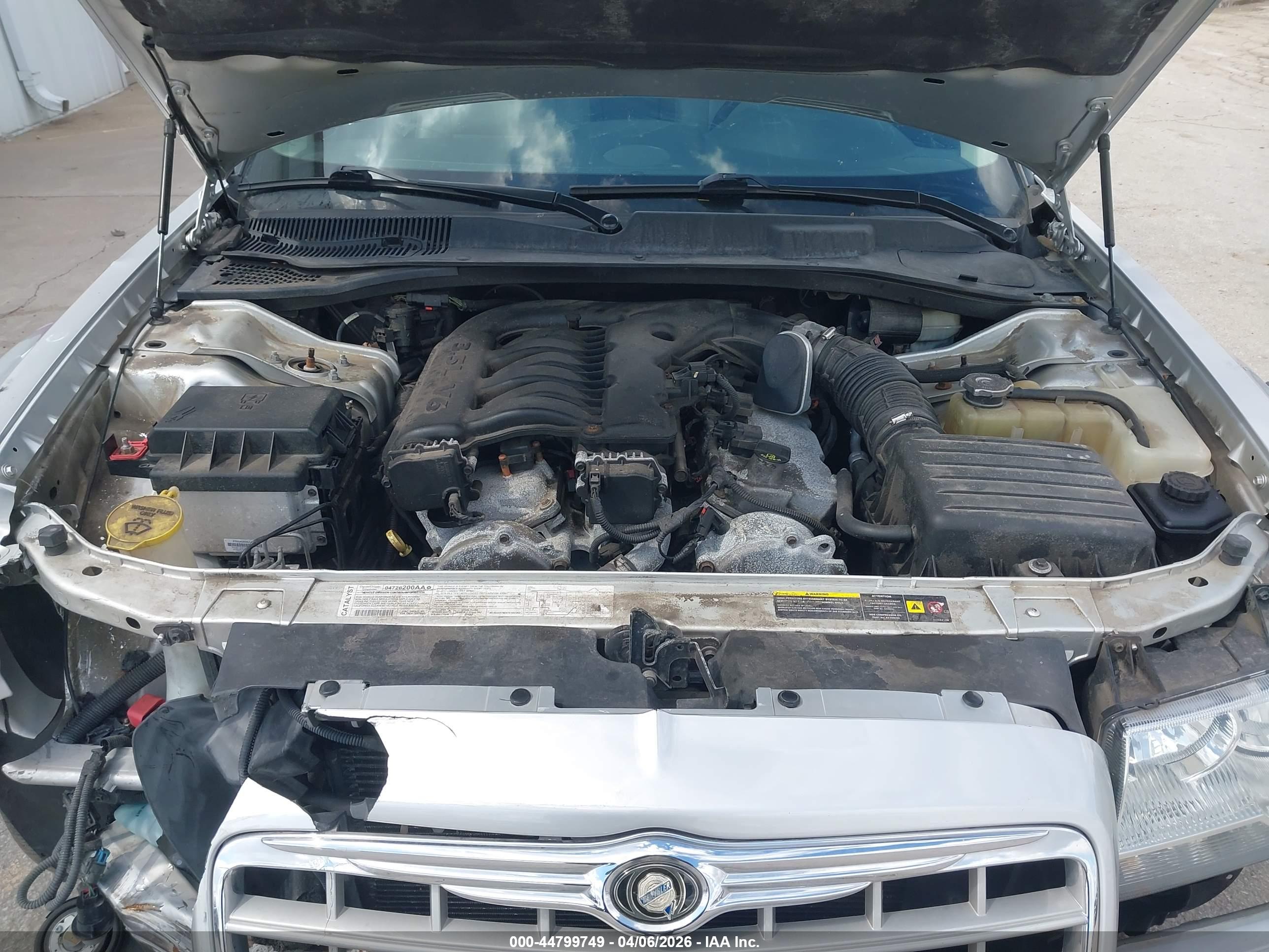 CHRYSLER 300 image 10