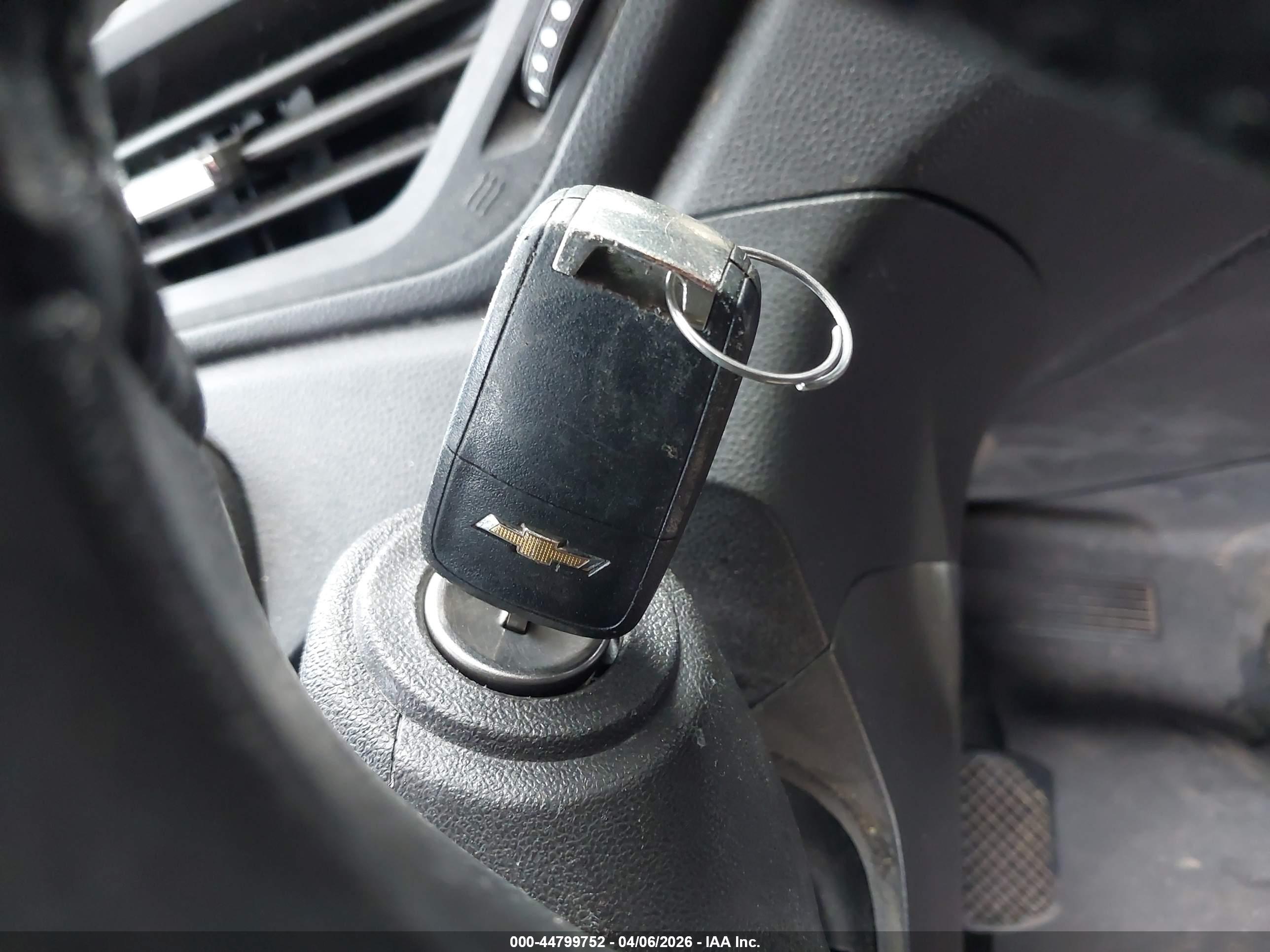 CHEVROLET EQUINOX image 11