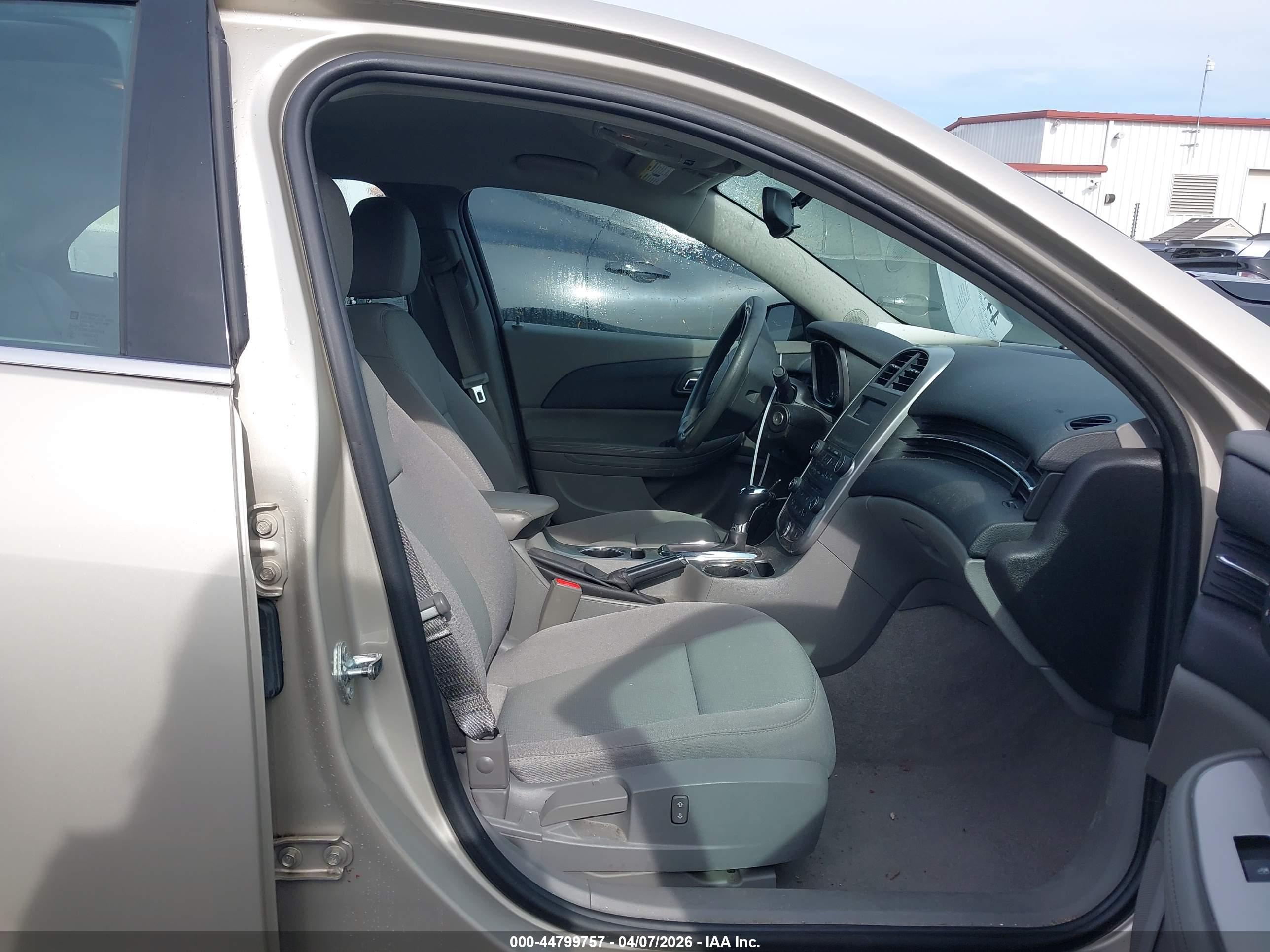 CHEVROLET MALIBU image 5