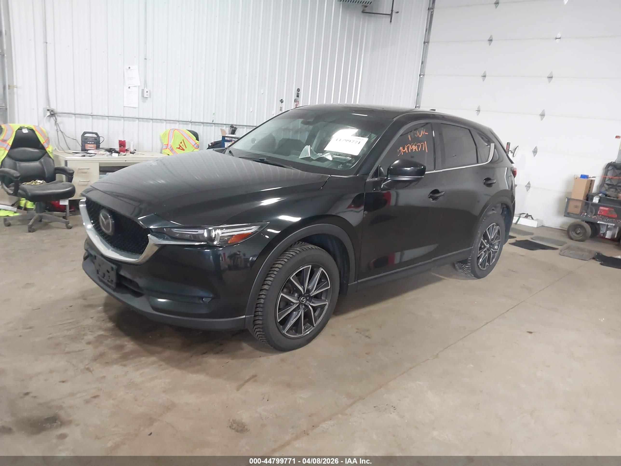 MAZDA CX-5 image 2