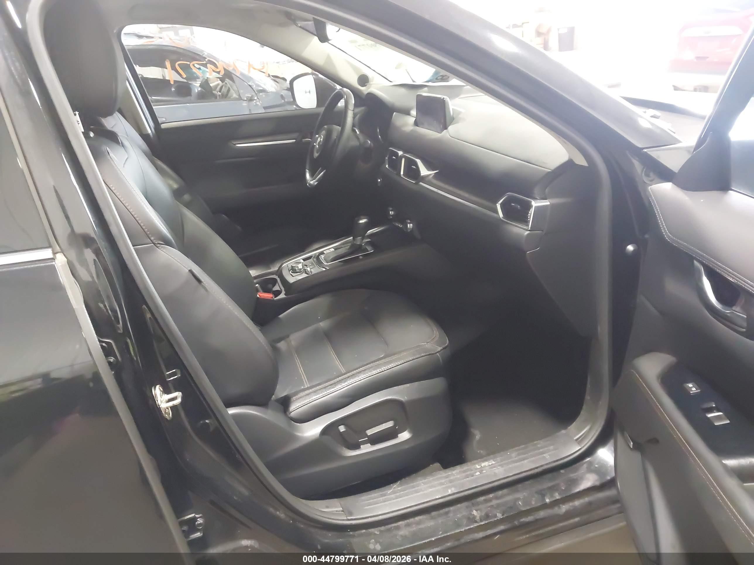 MAZDA CX-5 image 5