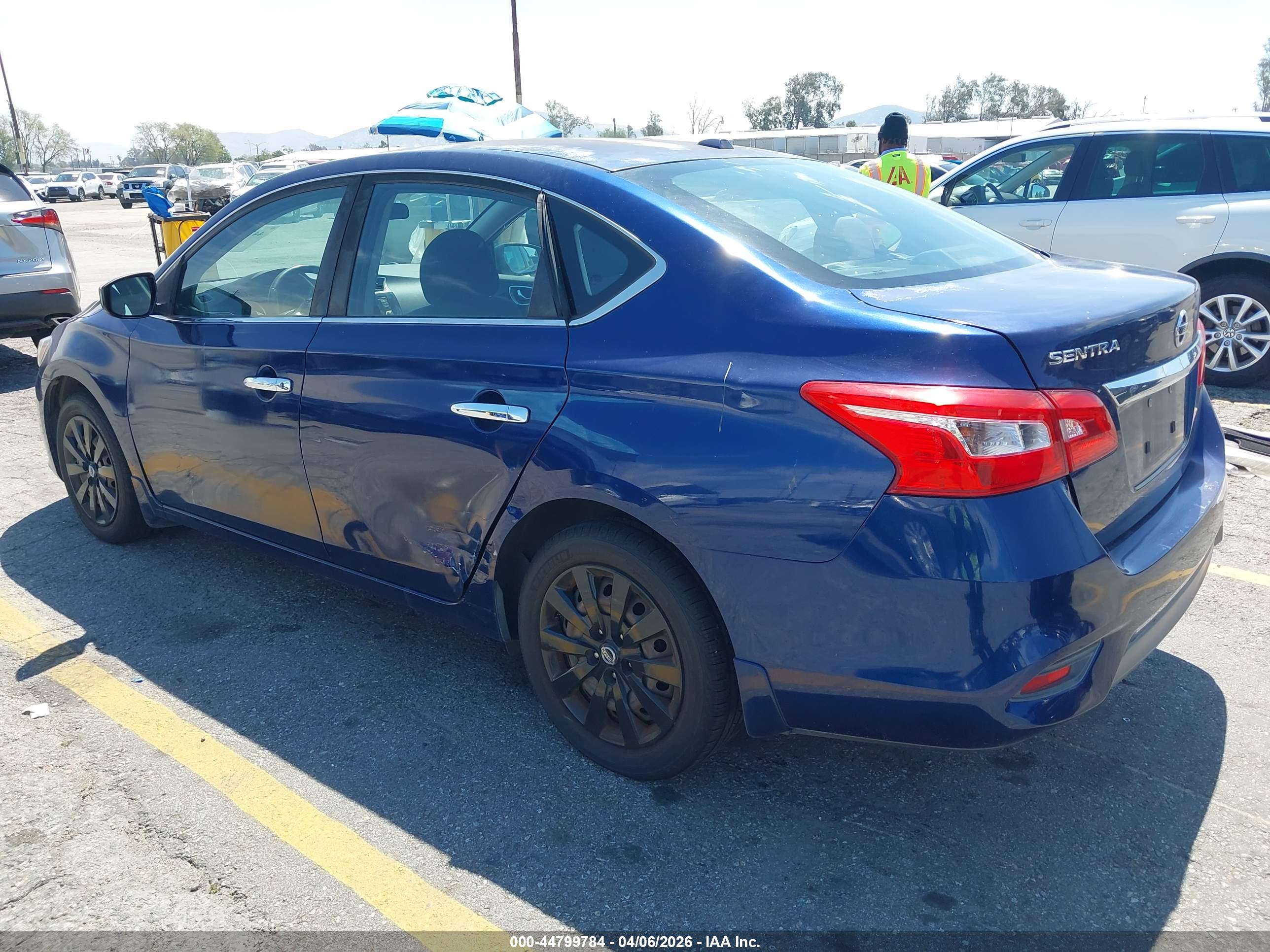 NISSAN SENTRA image 3