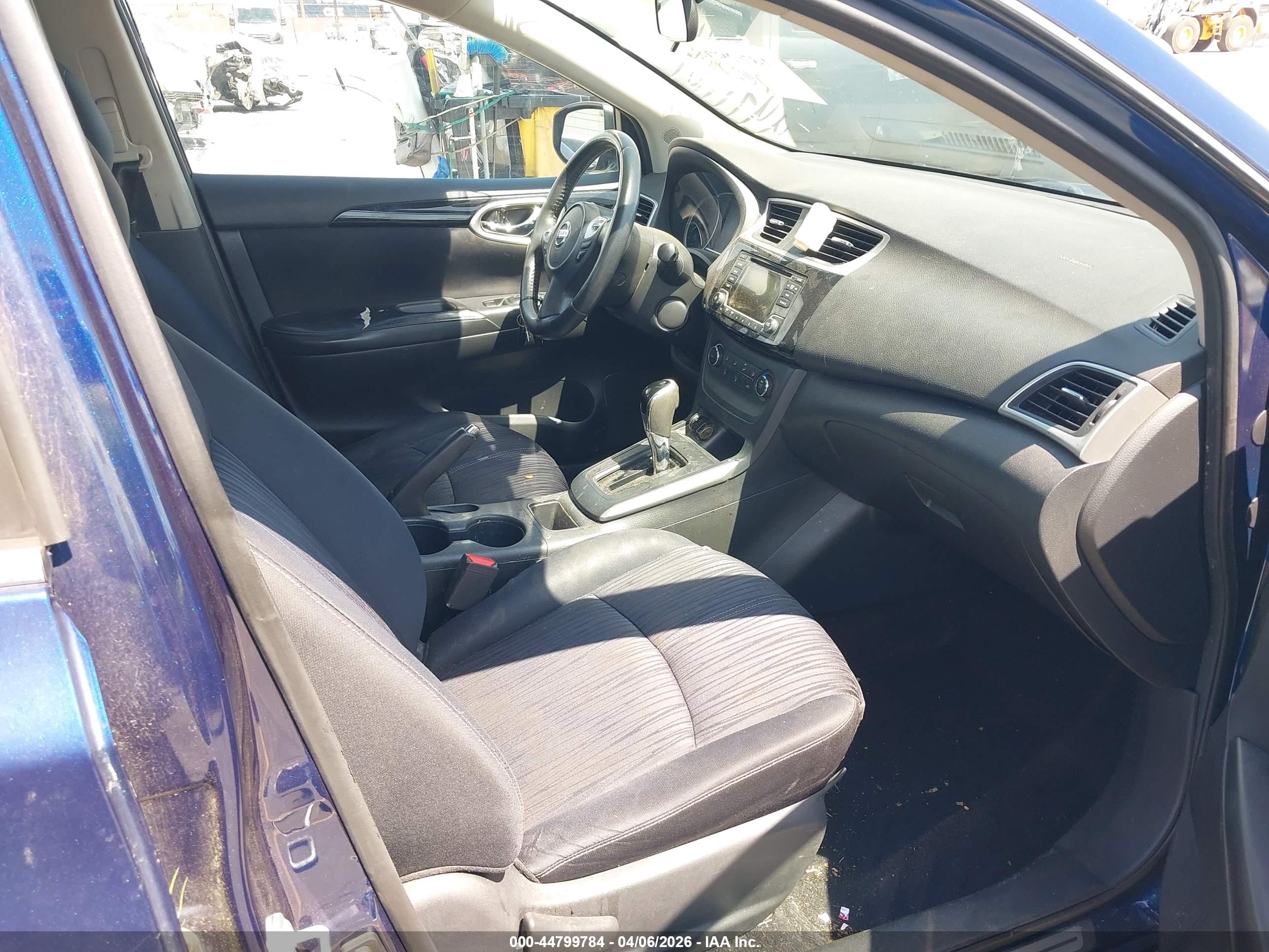 NISSAN SENTRA image 5