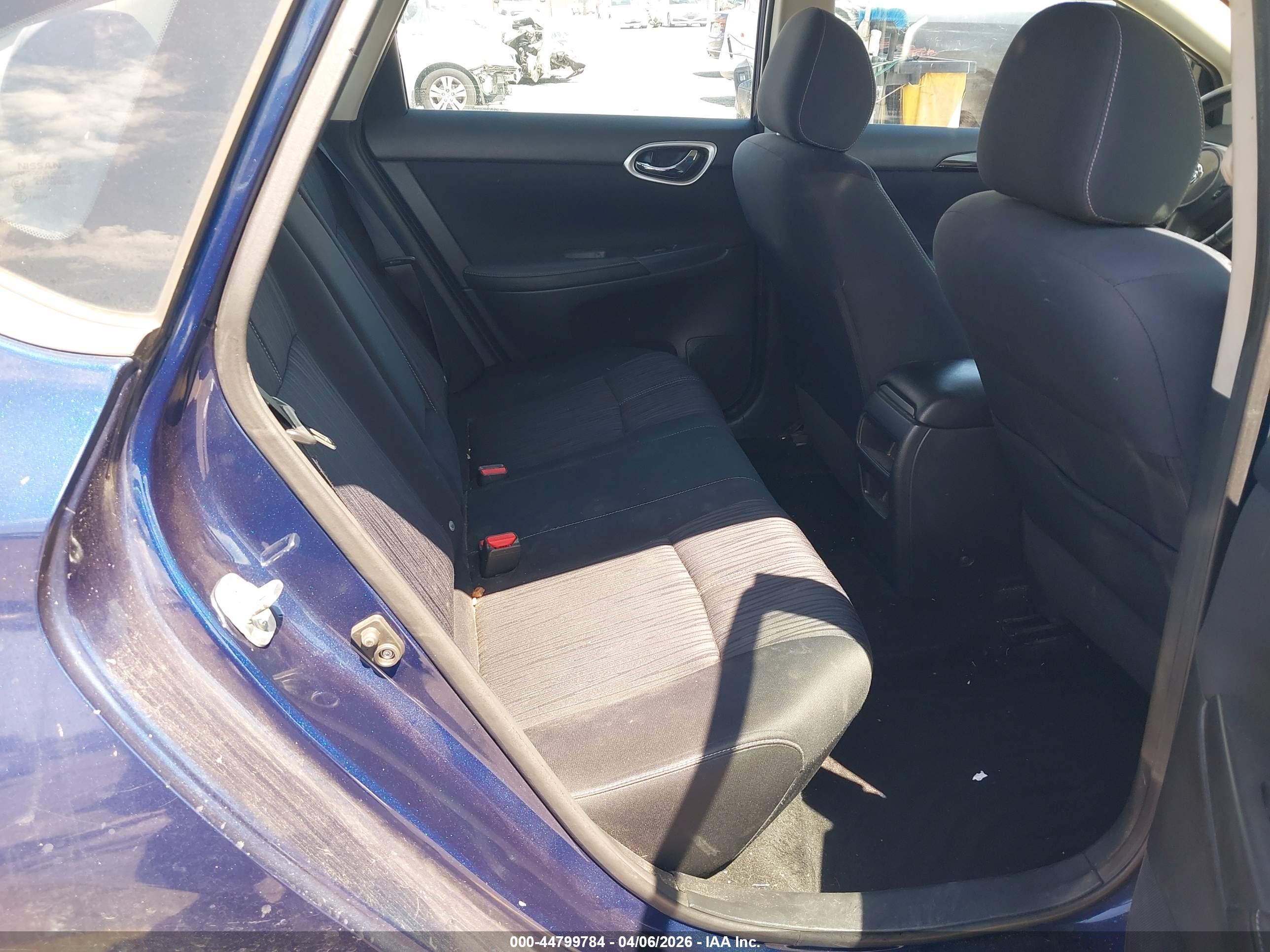 NISSAN SENTRA image 8