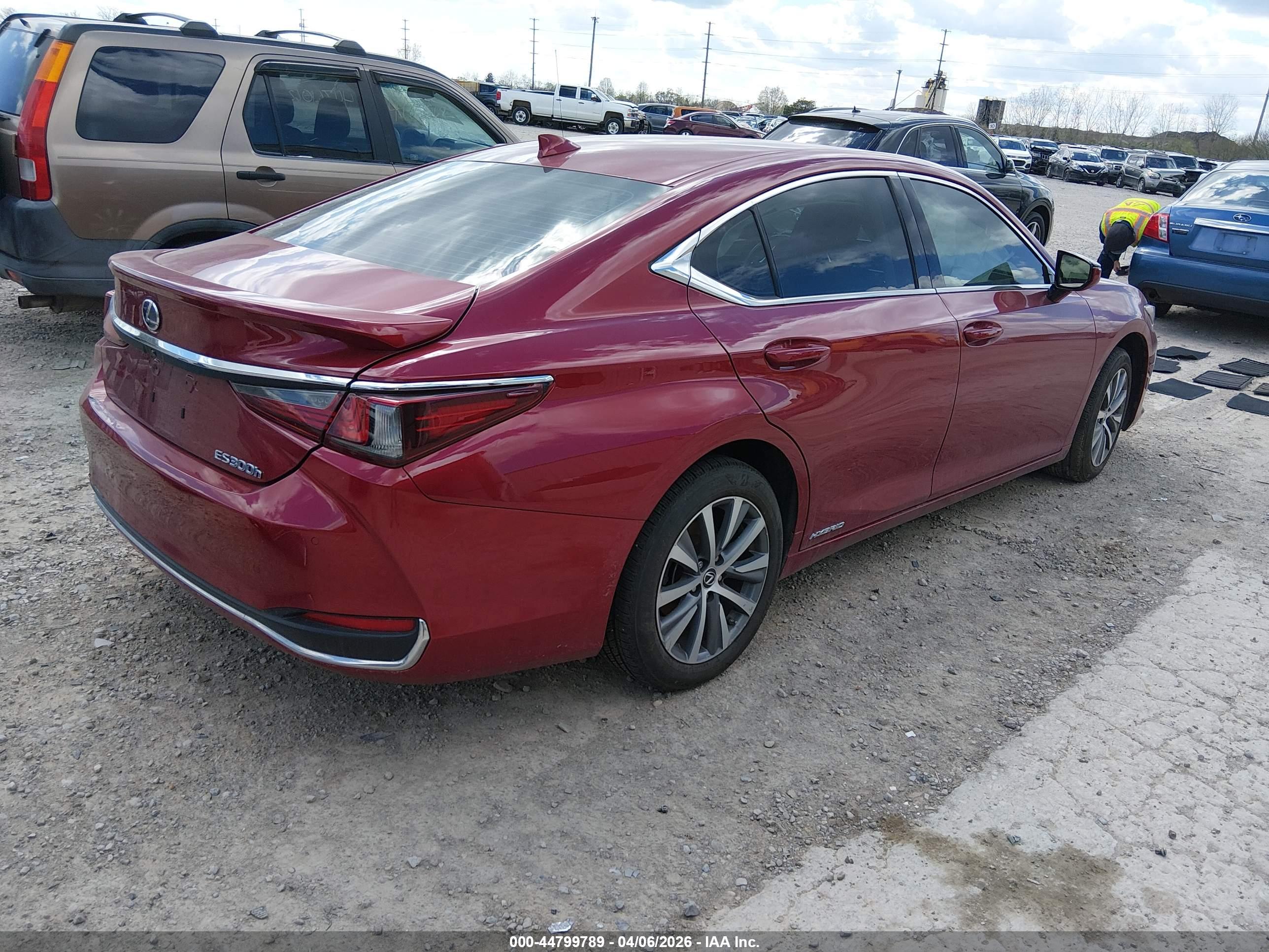 LEXUS ES image 4