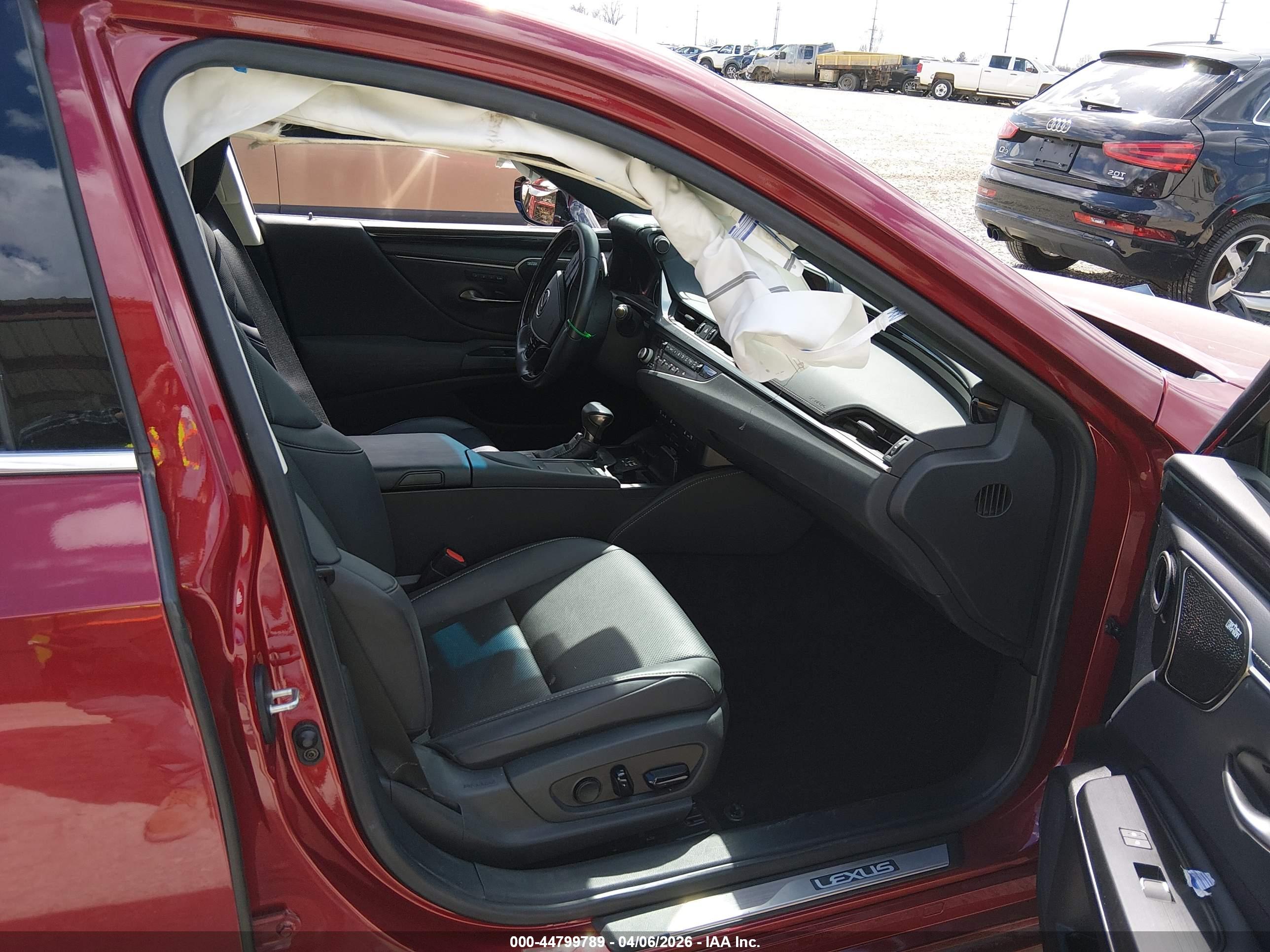 LEXUS ES image 5