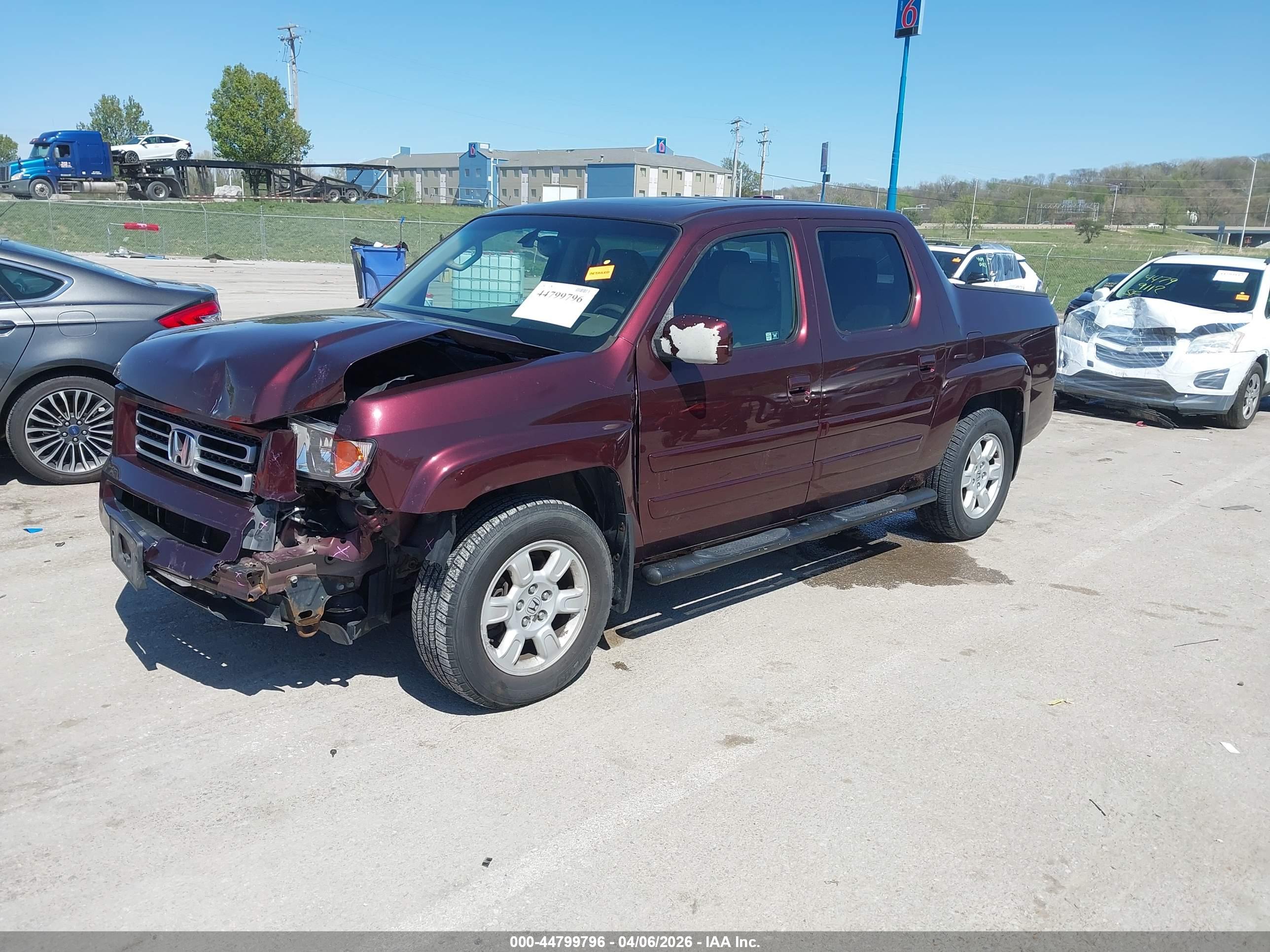 HONDA RIDGELINE image 2