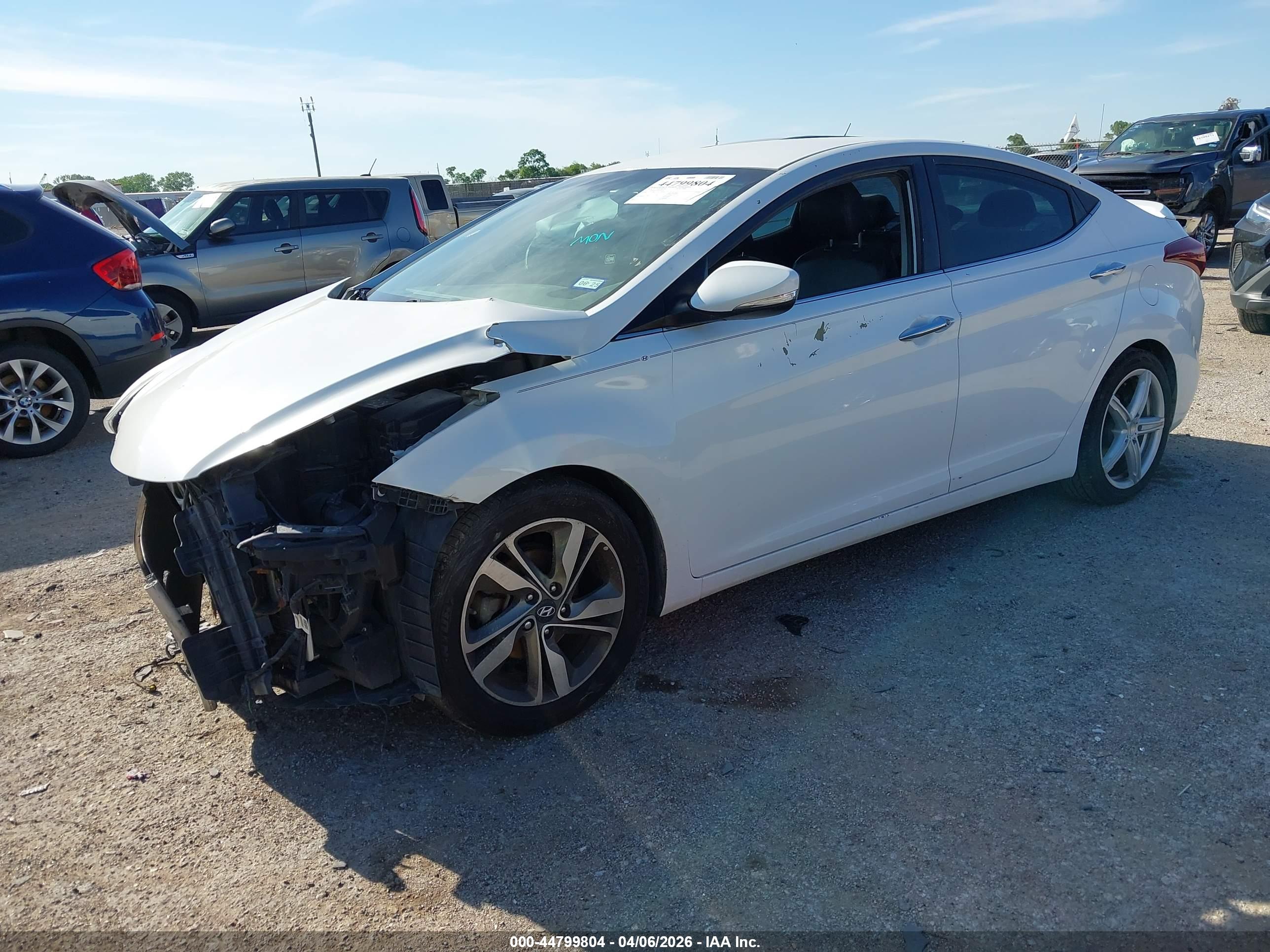 HYUNDAI ELANTRA image 2