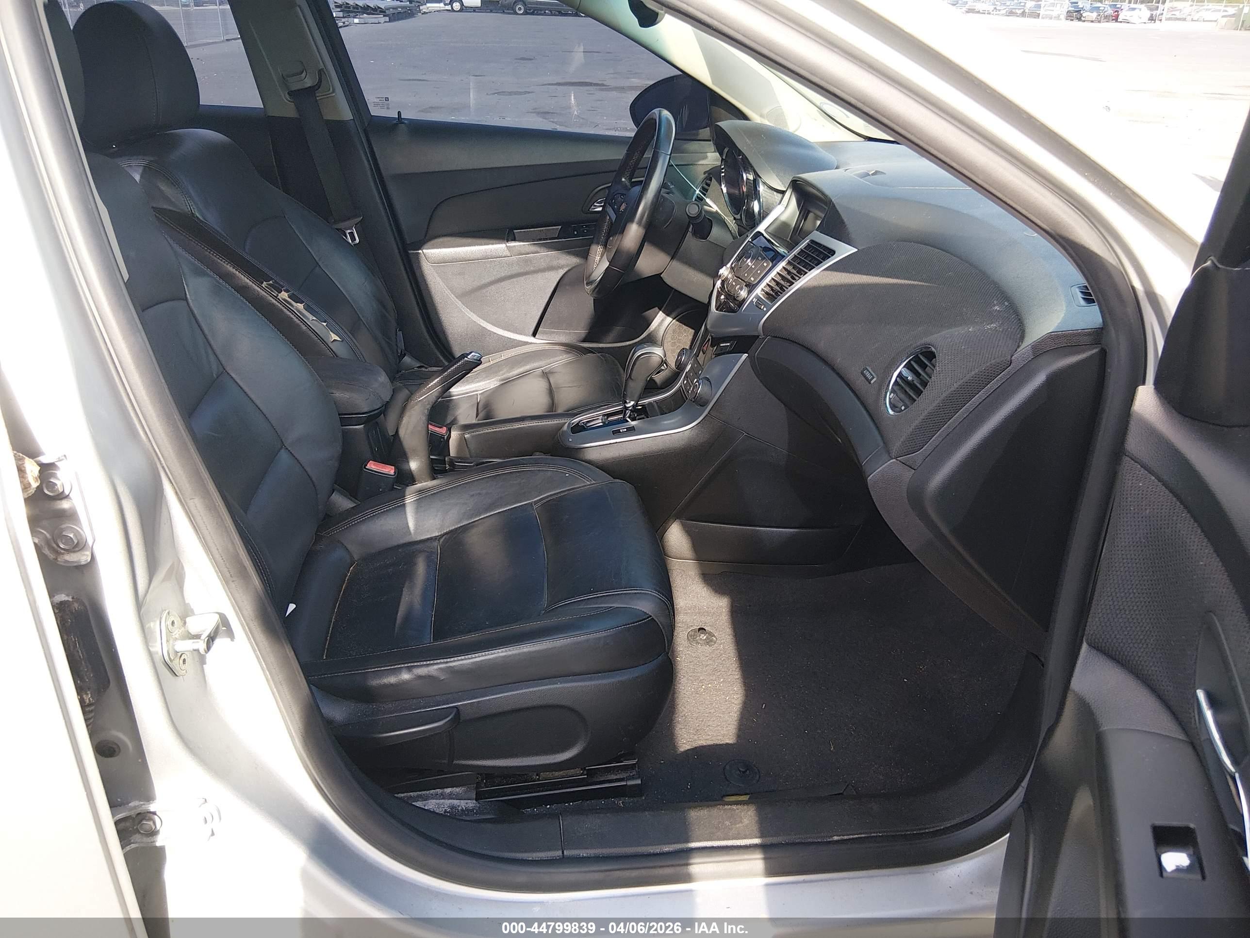 CHEVROLET CRUZE image 5