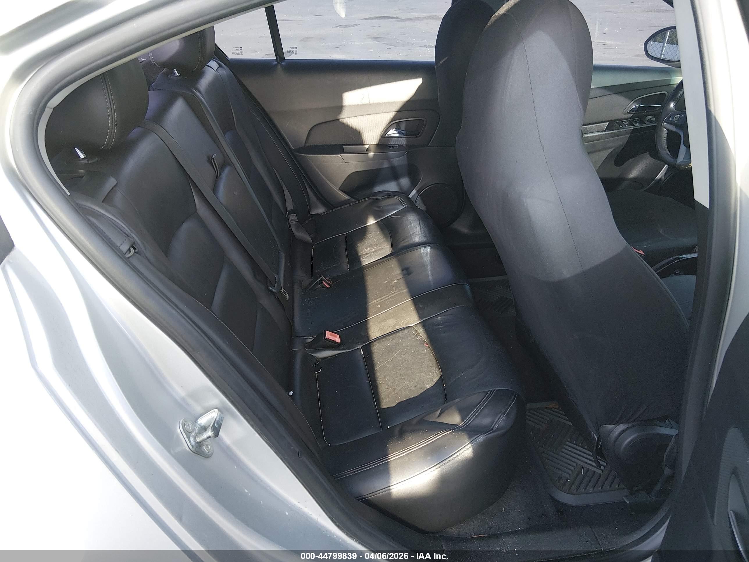 CHEVROLET CRUZE image 8