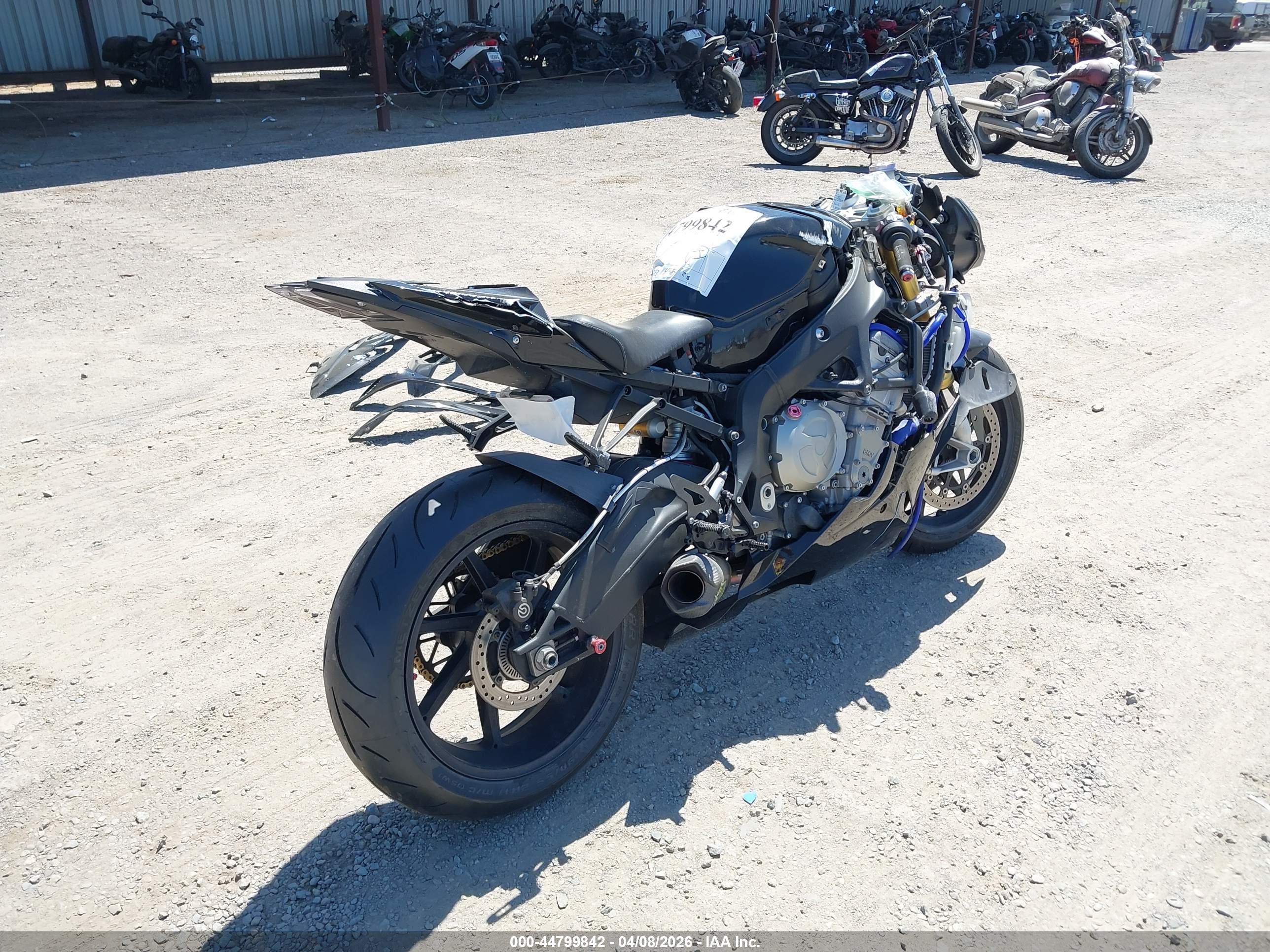 BMW S image 4