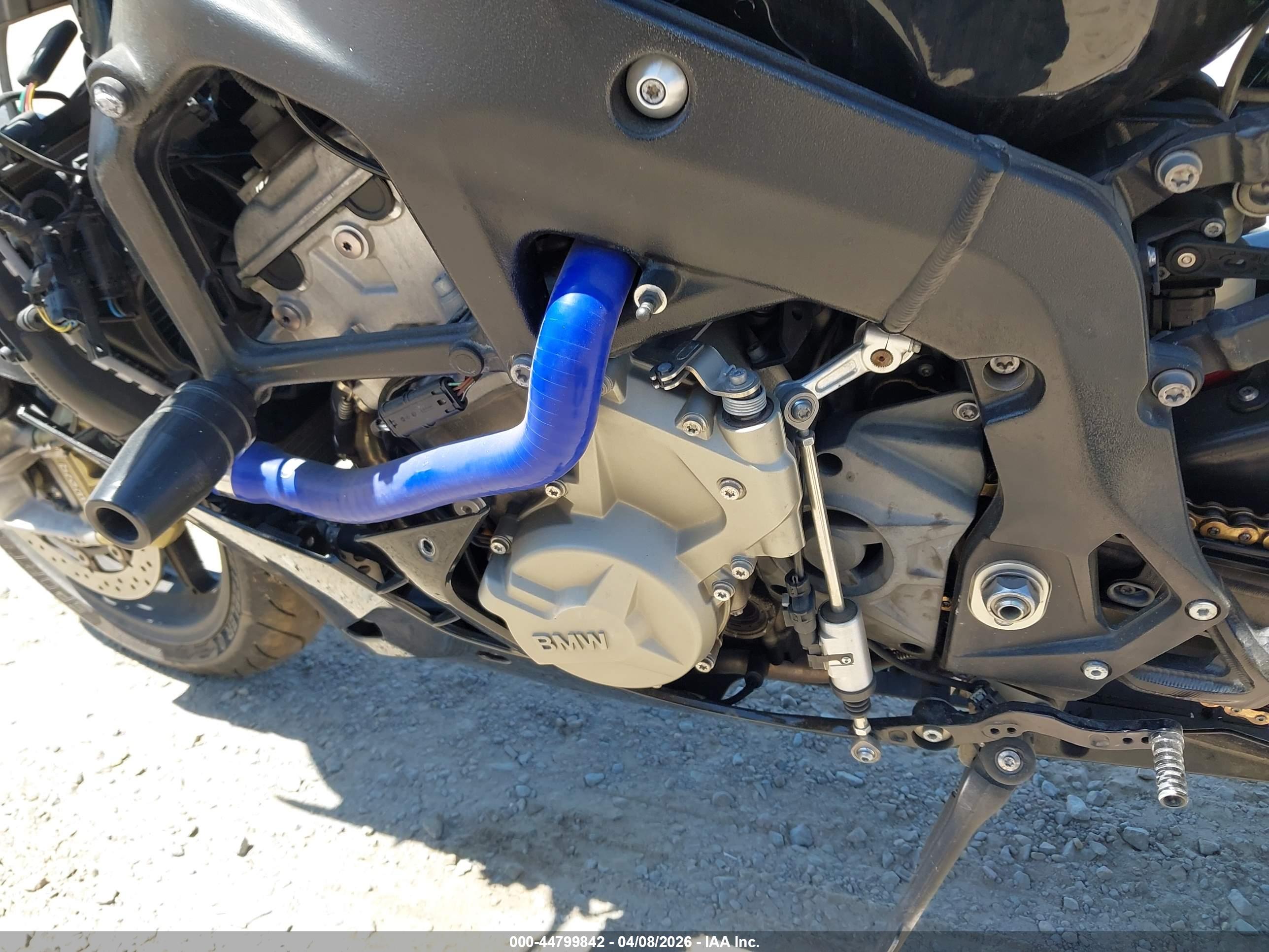 BMW S image 9