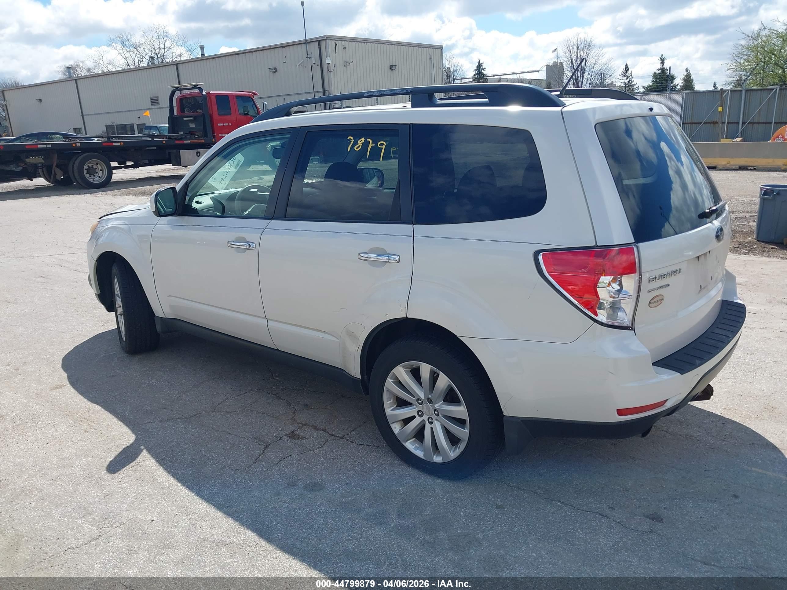 SUBARU FORESTER image 3