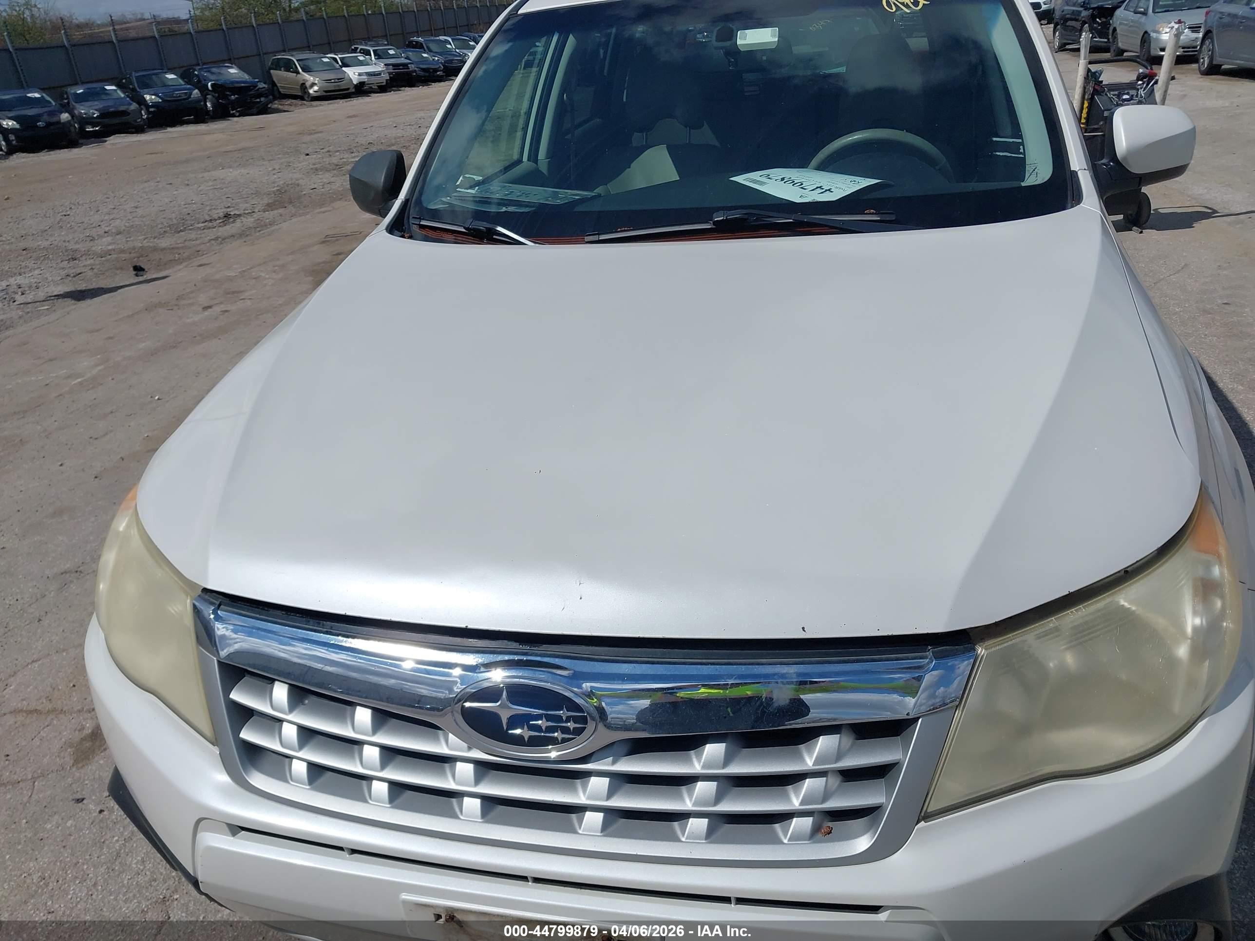 SUBARU FORESTER image 6
