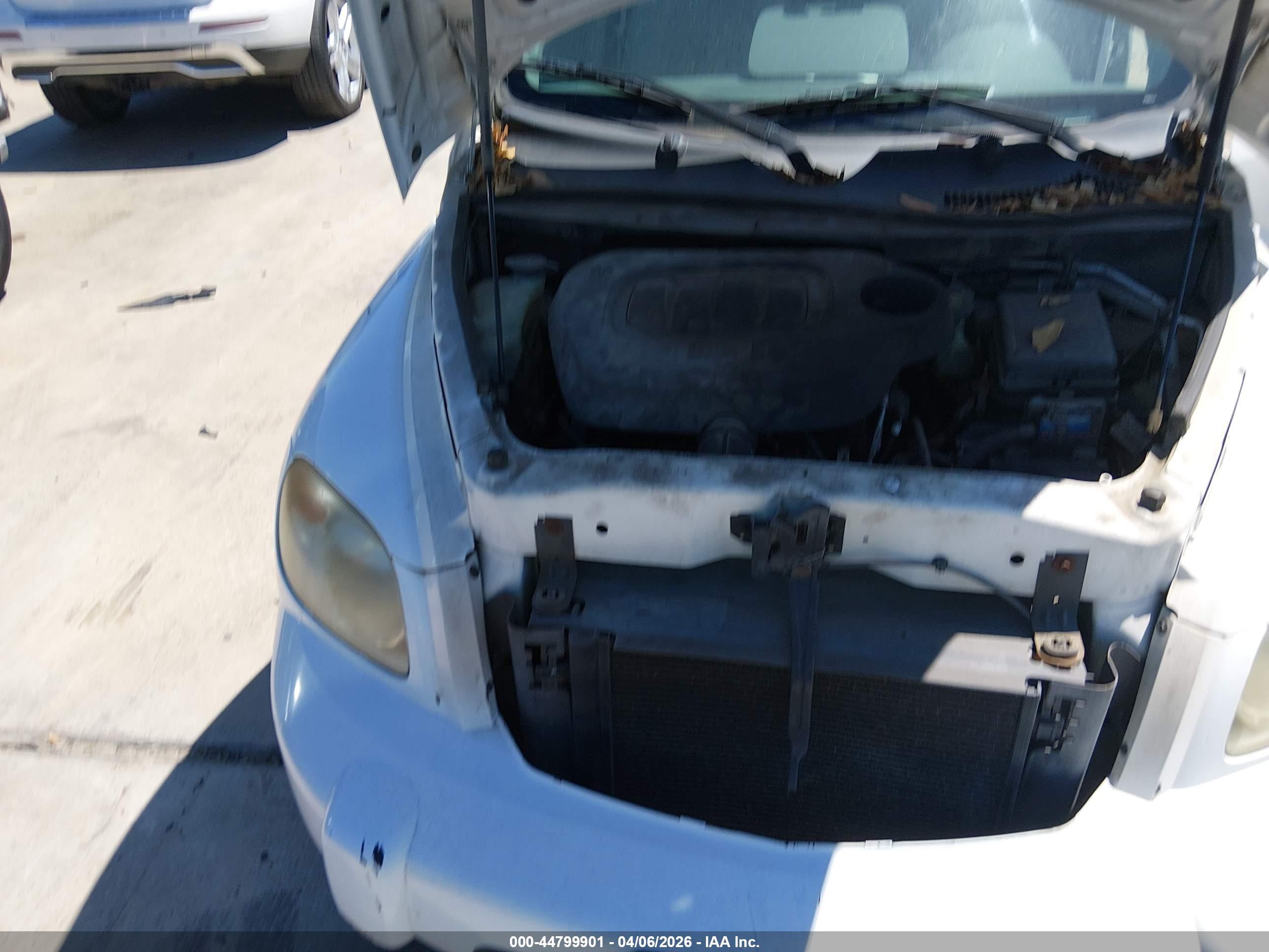 CHEVROLET HHR image 10