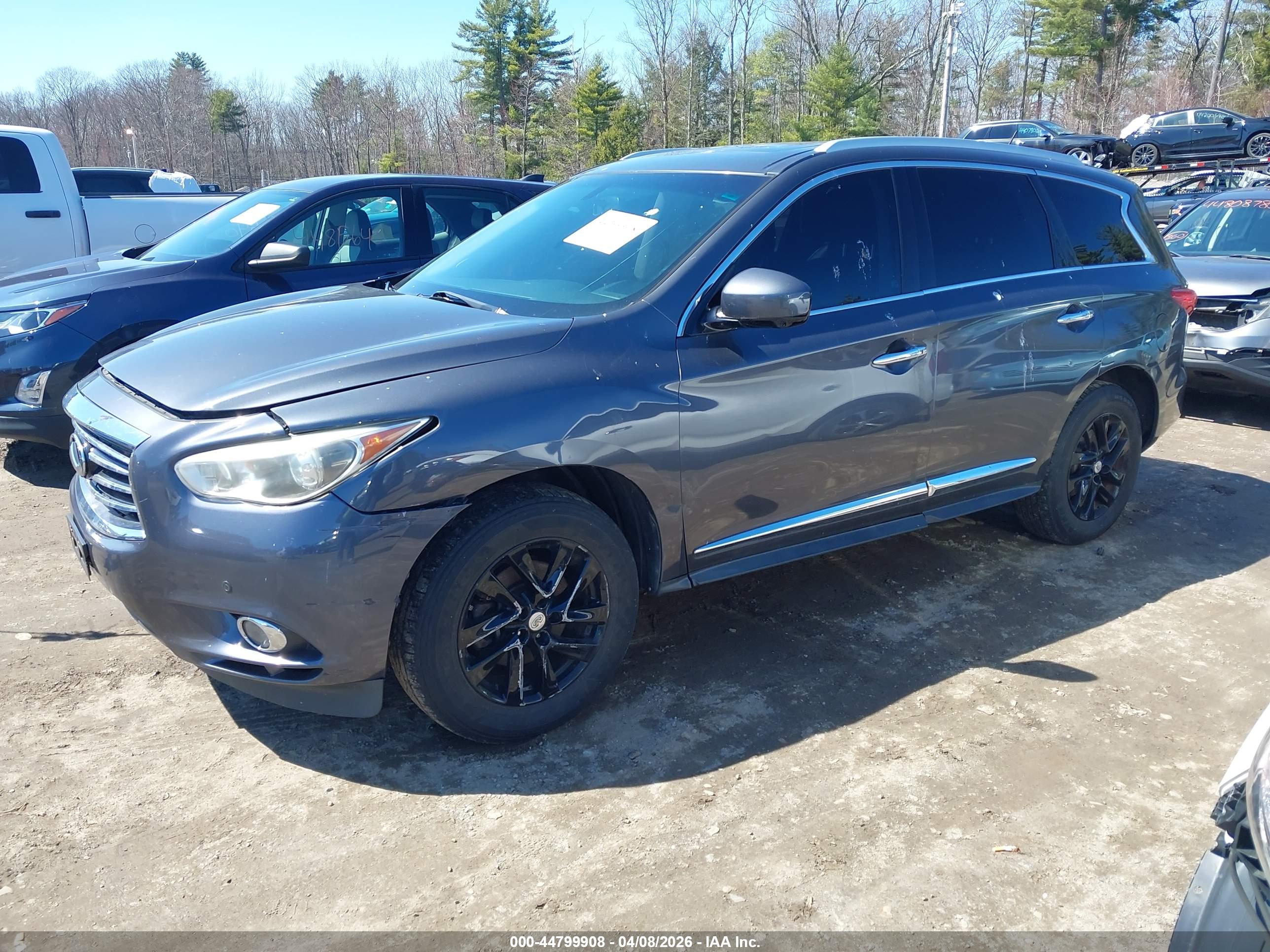 INFINITI JX35 image 2