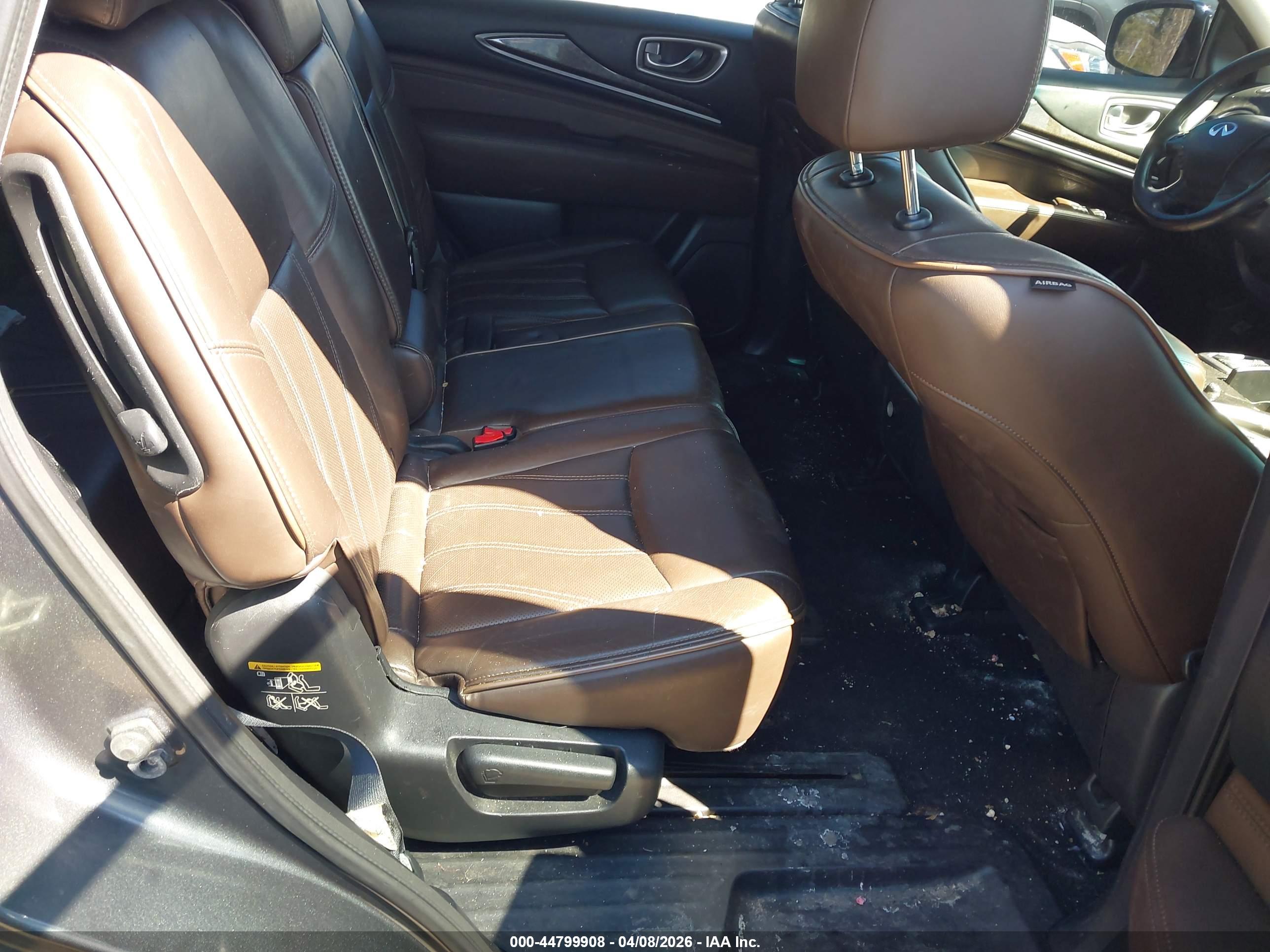 INFINITI JX35 image 8