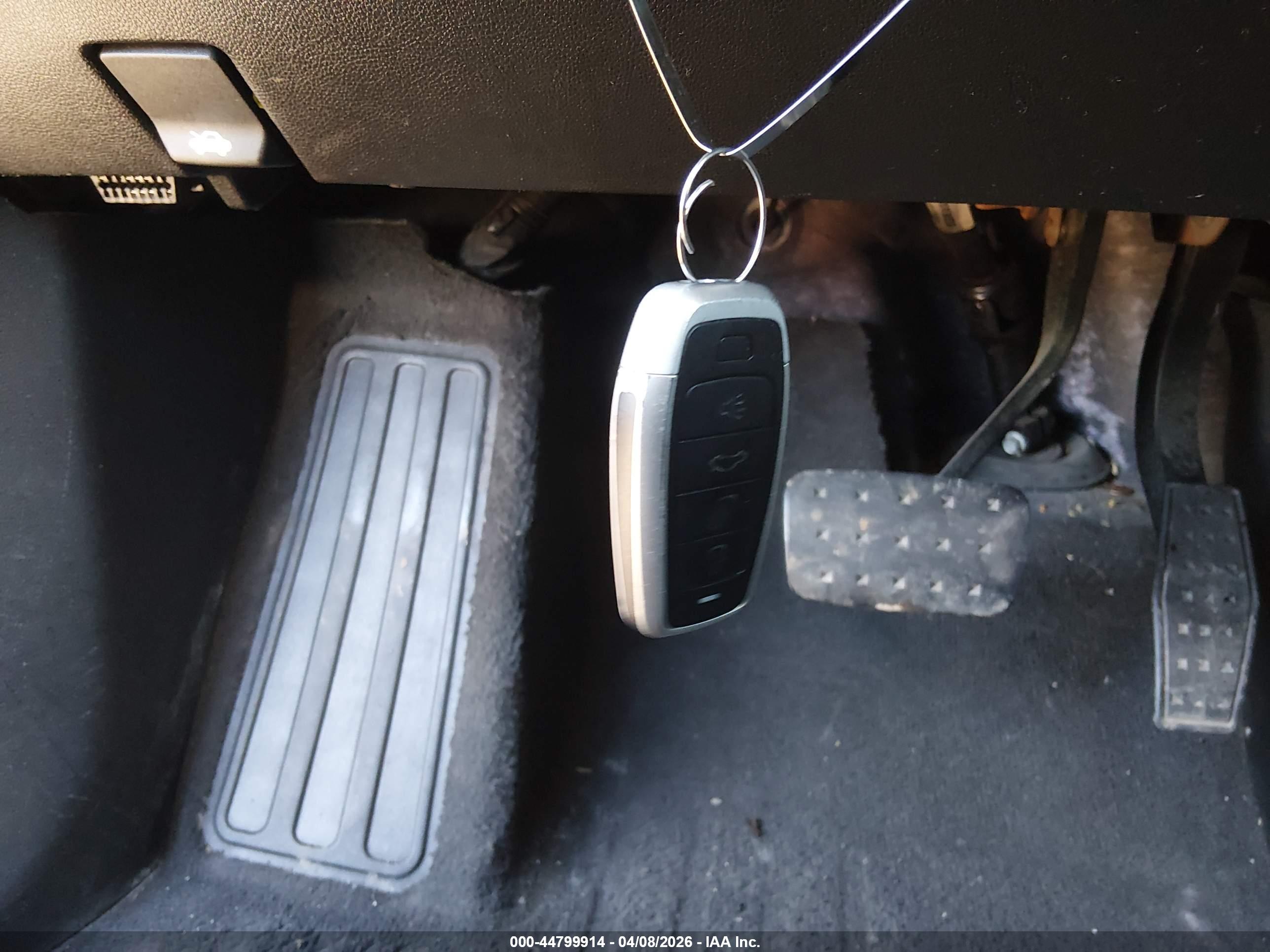 CHEVROLET TRAVERSE image 11