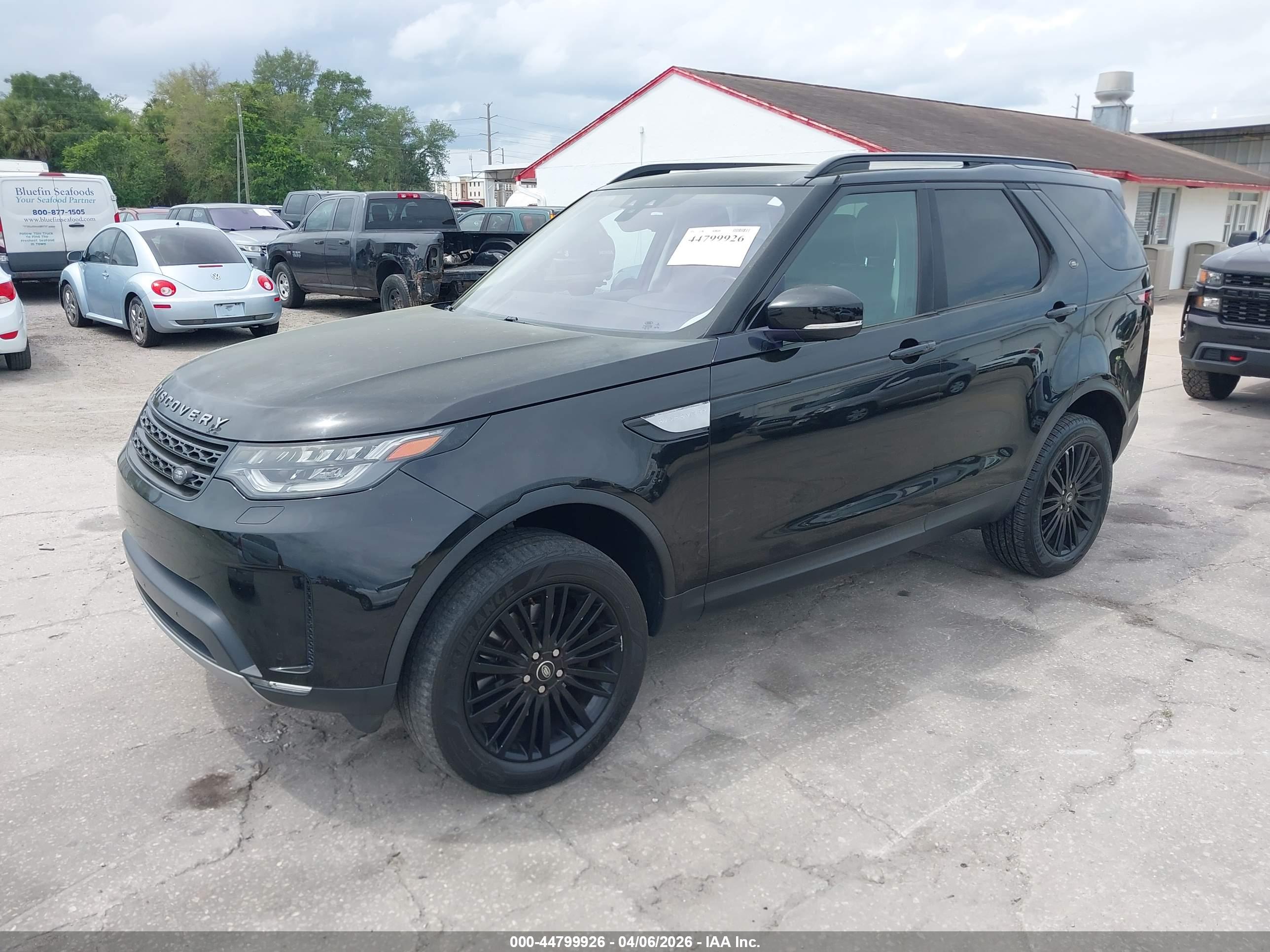 LAND ROVER image 2