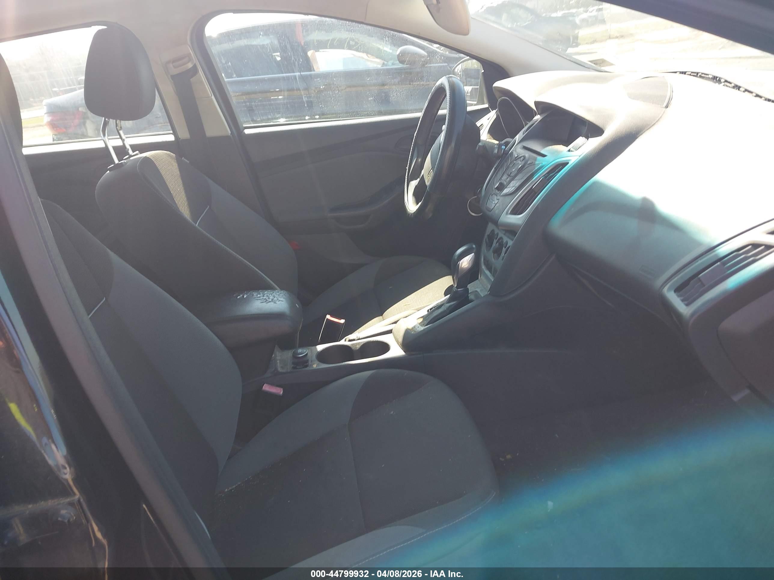 FORD FOCUS image 5