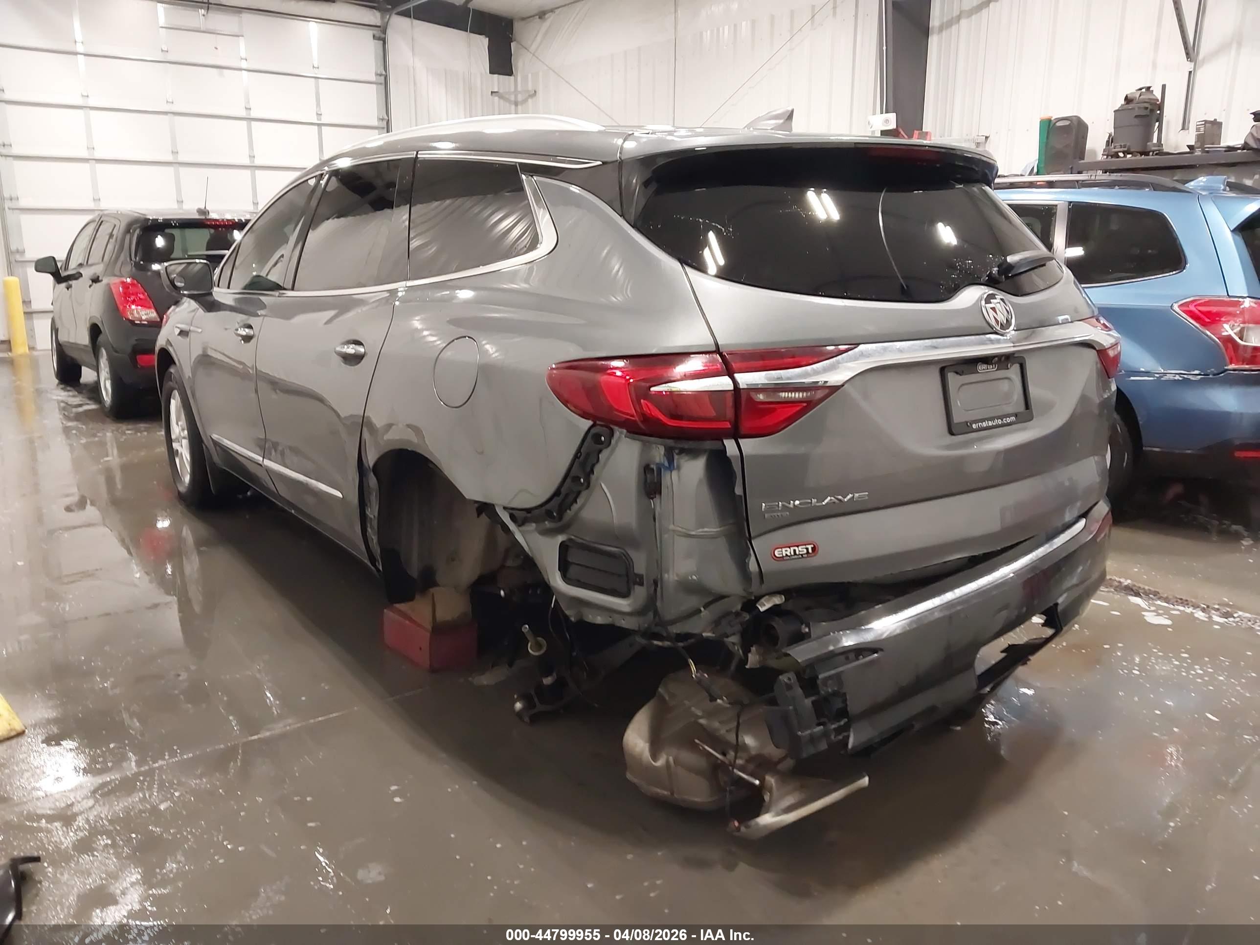 BUICK ENCLAVE image 6