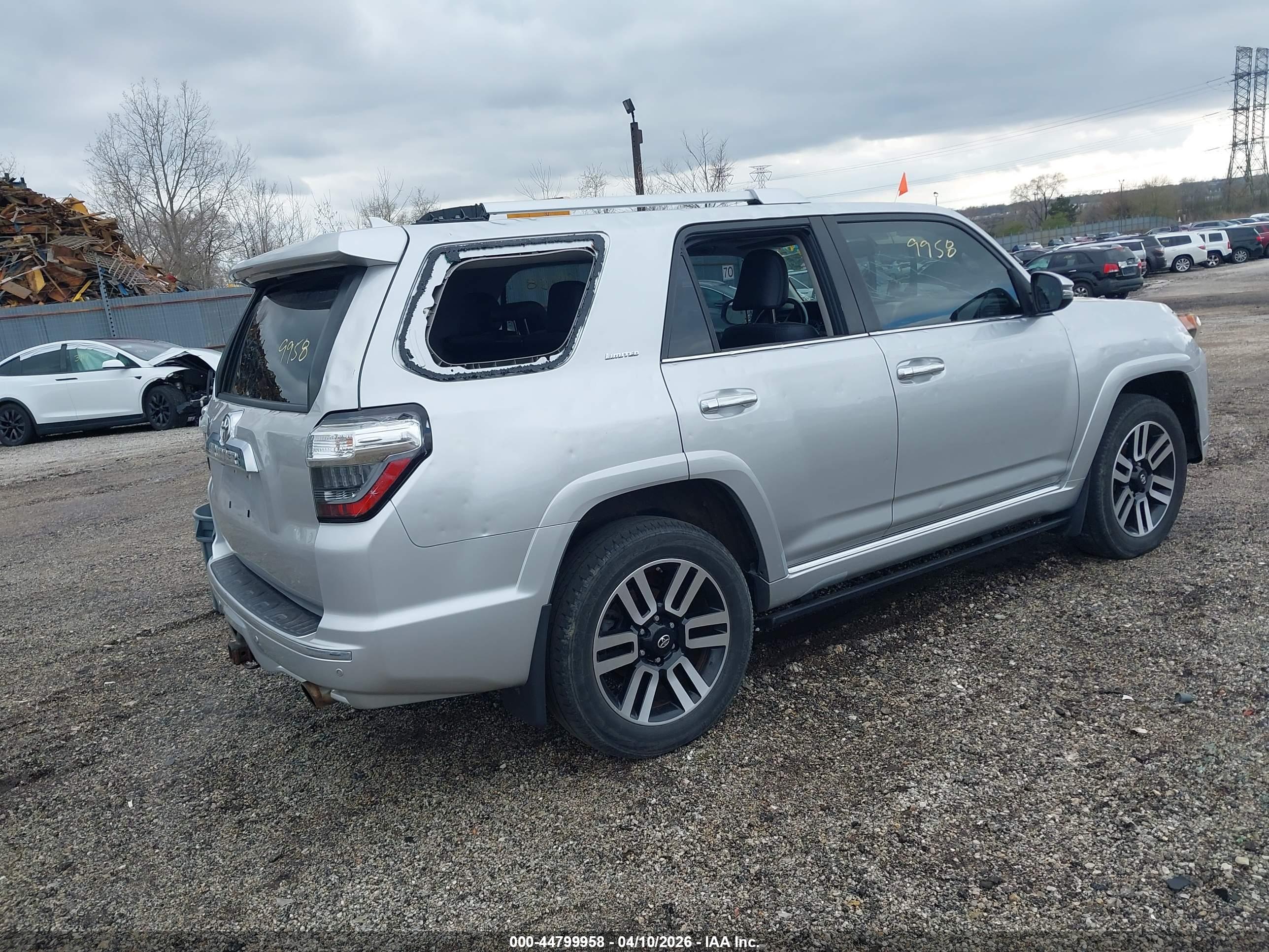 TOYOTA 4RUNNER image 4