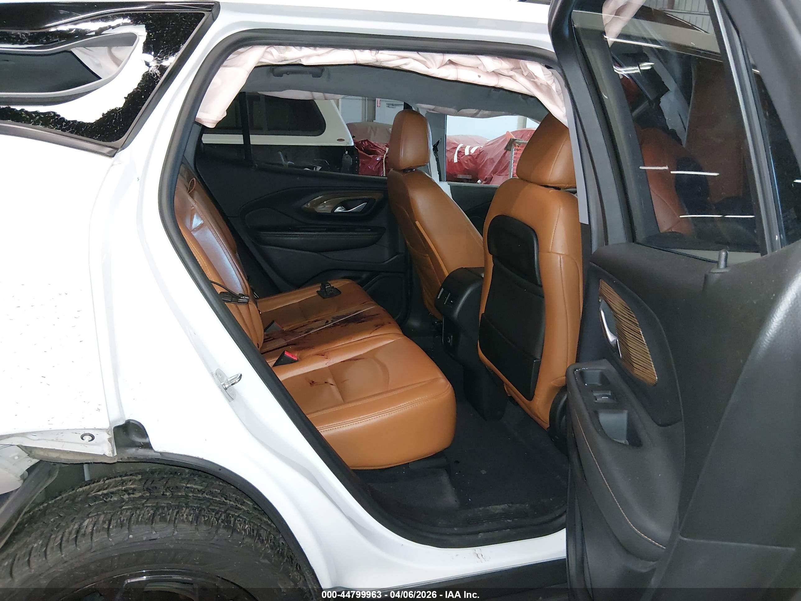 GMC TERRAIN image 8