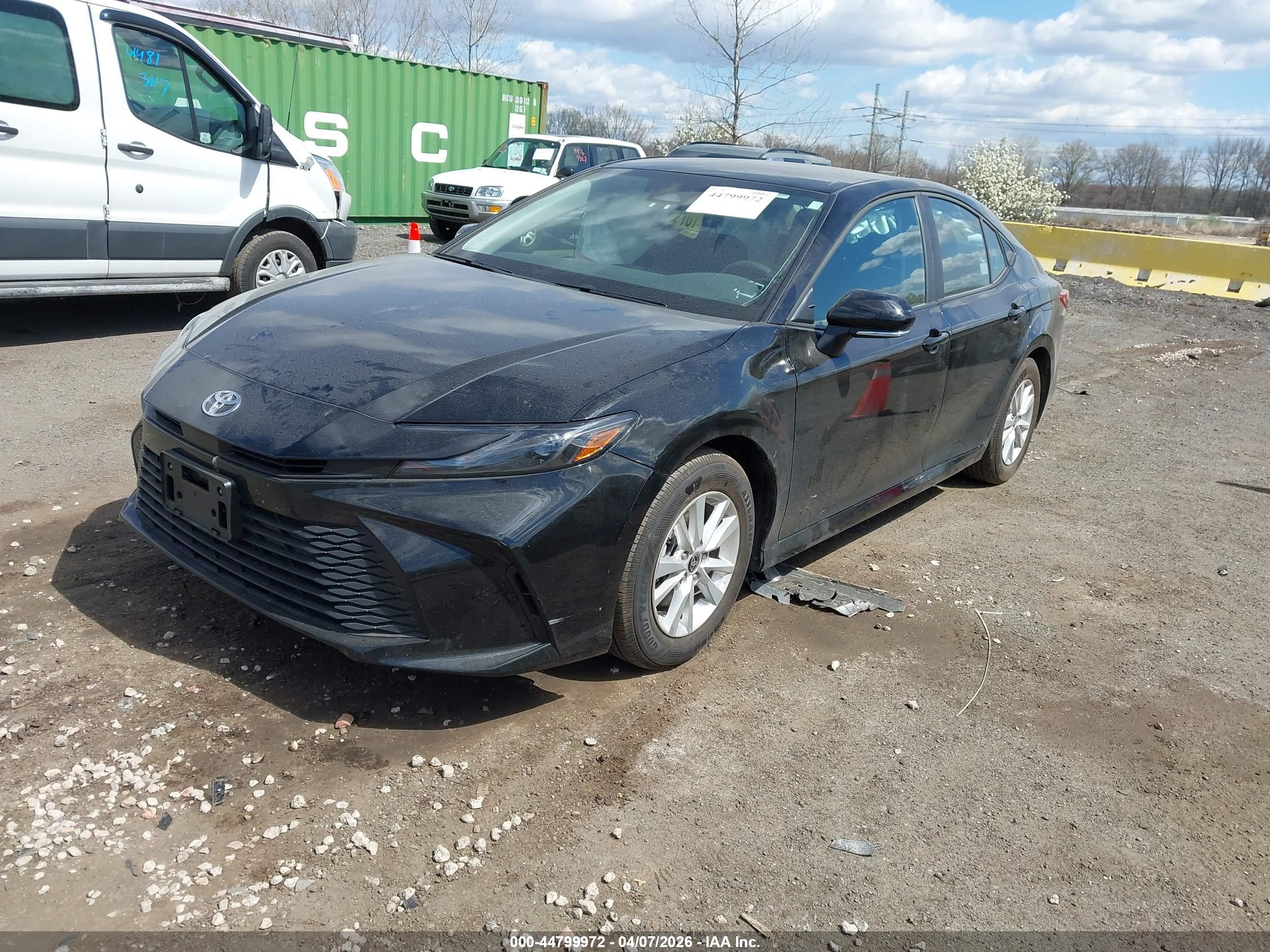 TOYOTA CAMRY image 2