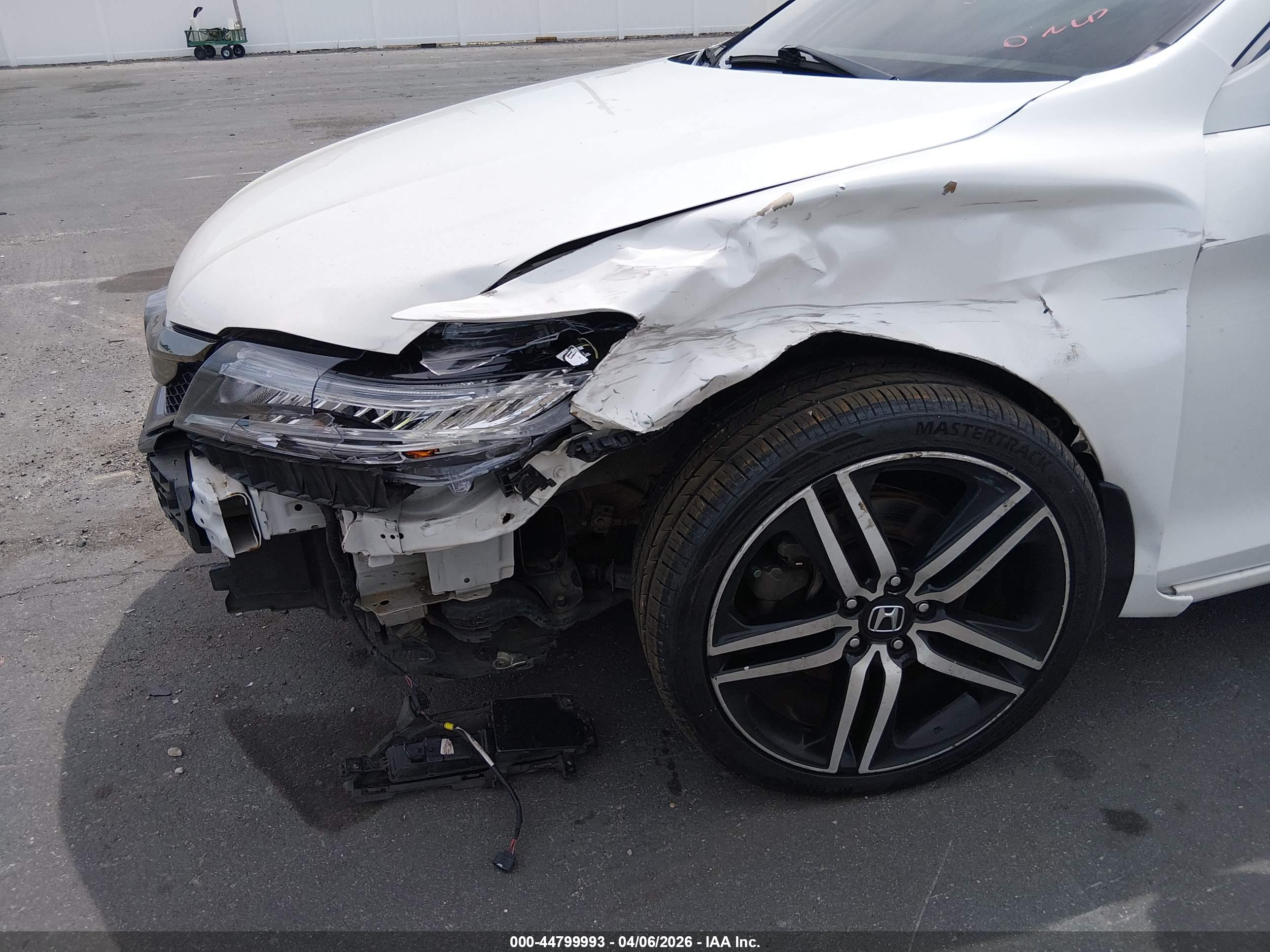 HONDA ACCORD image 6