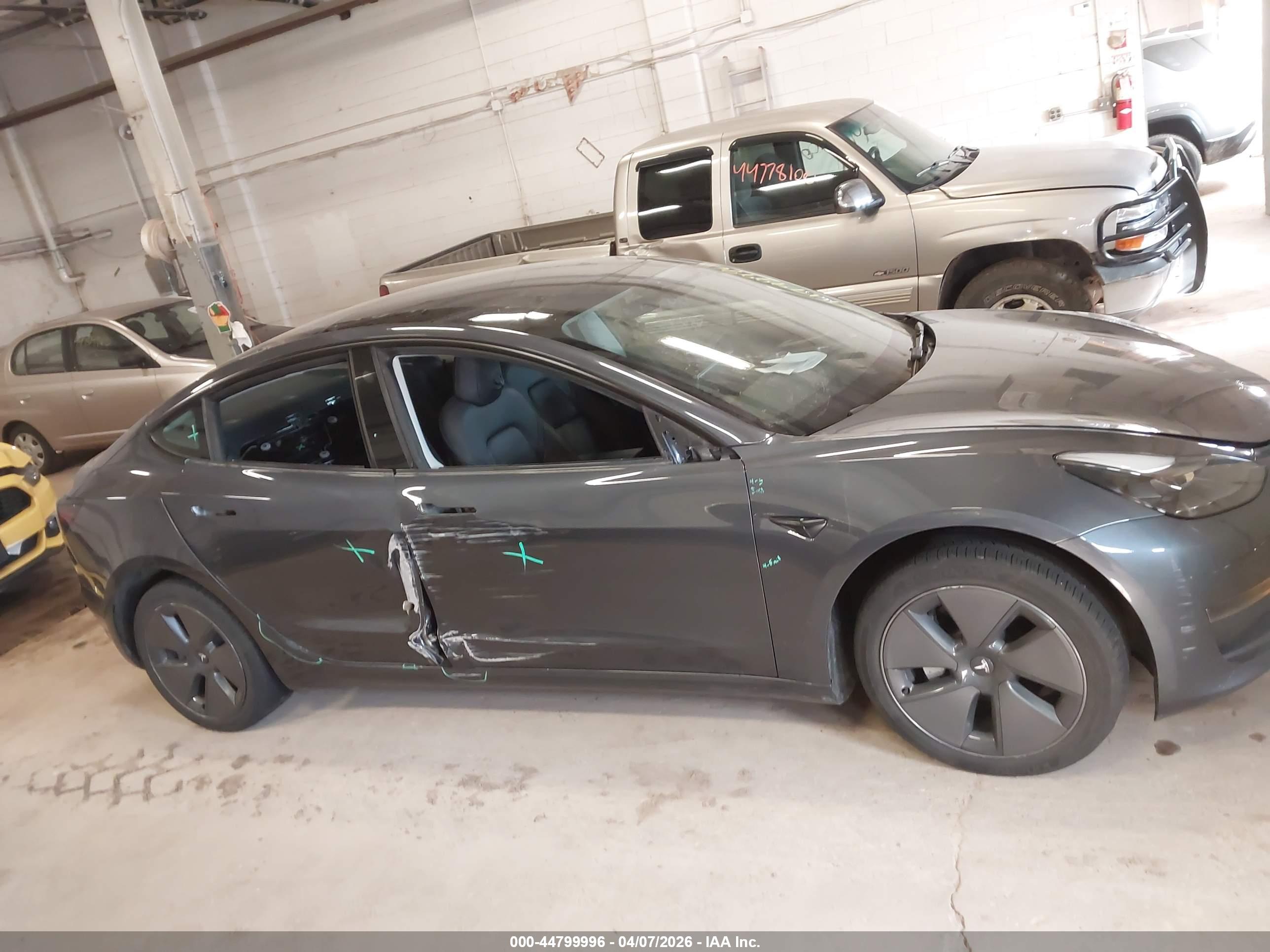 TESLA MODEL image 6