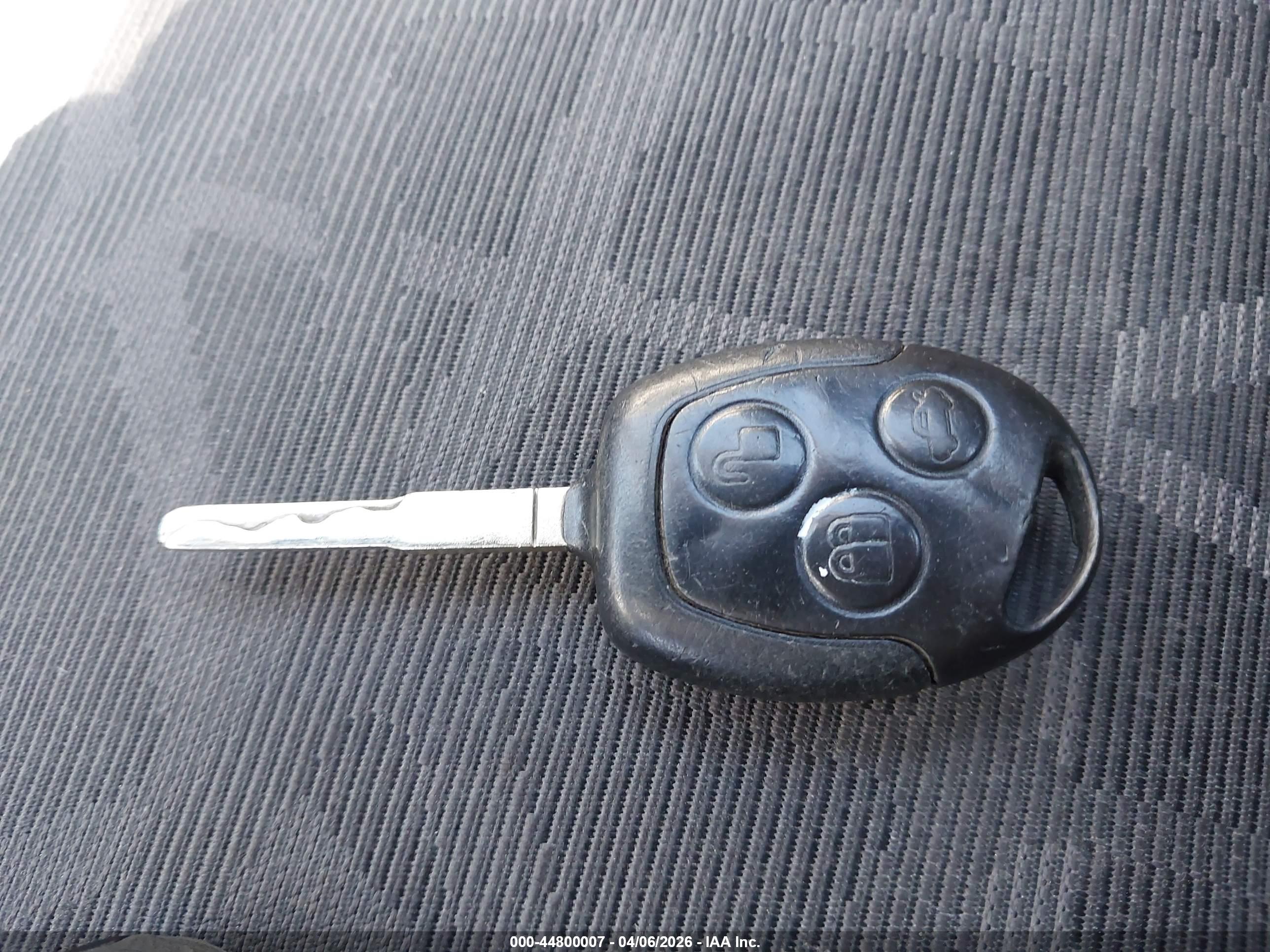 FORD FIESTA image 11