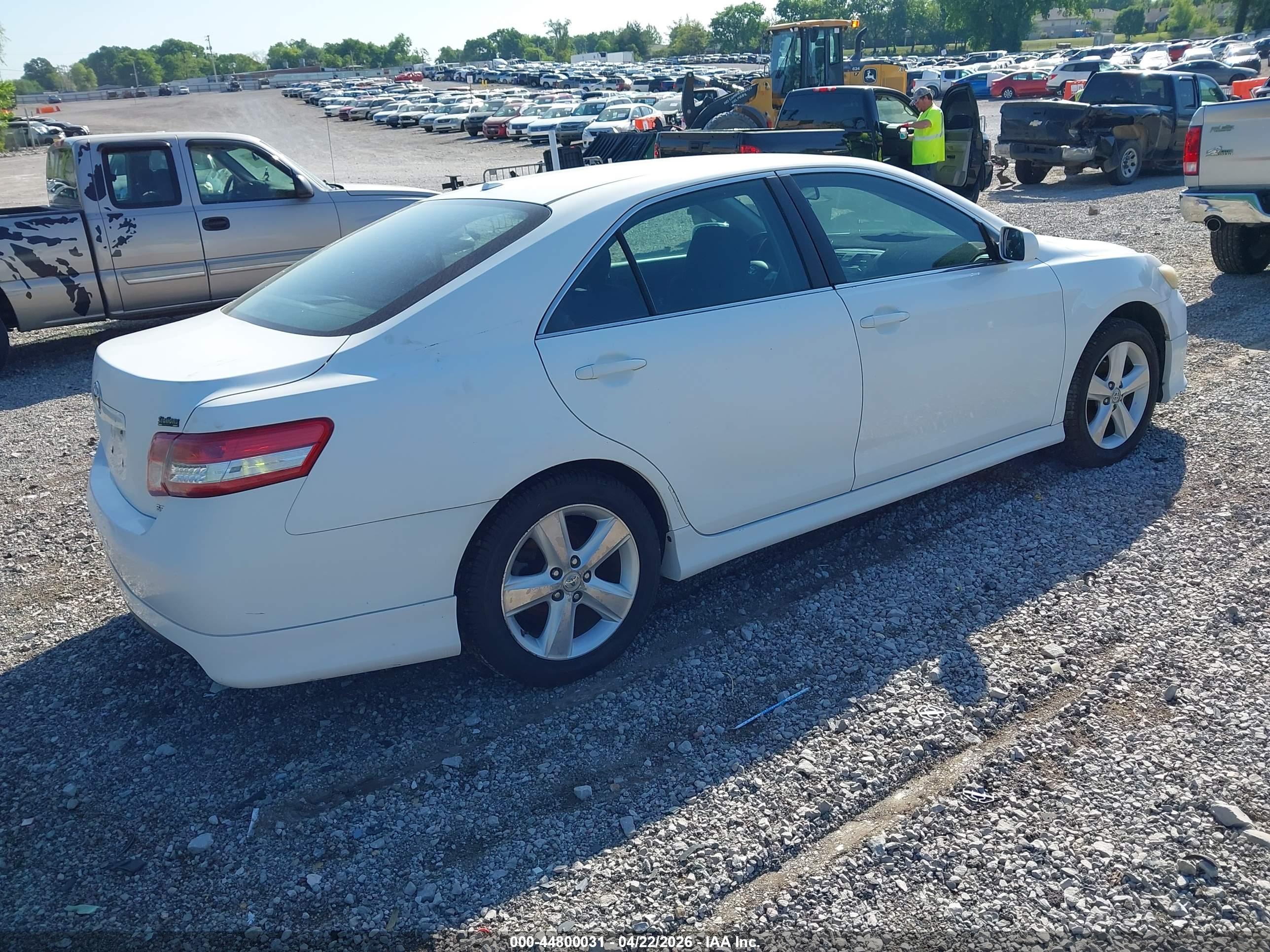 TOYOTA CAMRY image 4