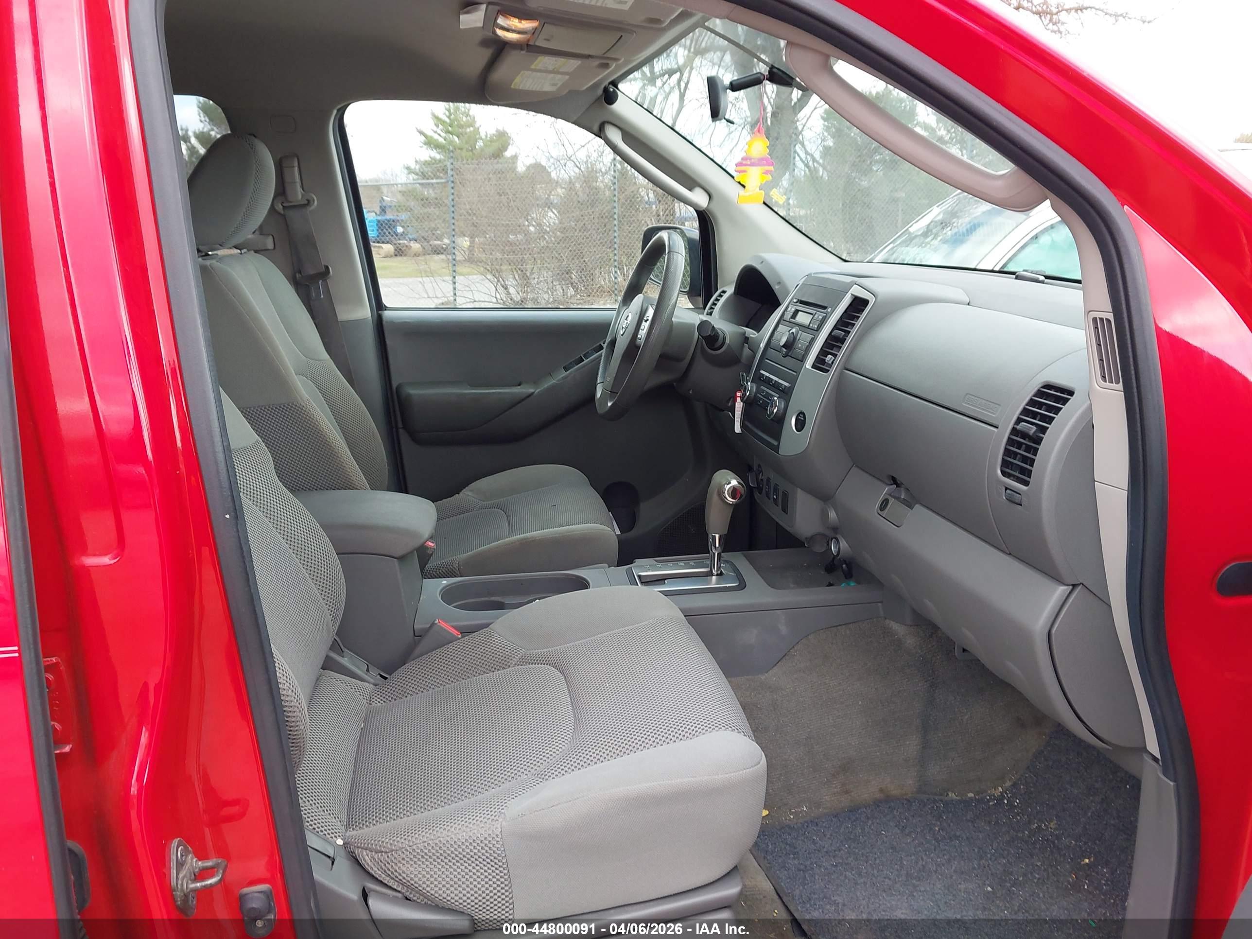 NISSAN FRONTIER image 5
