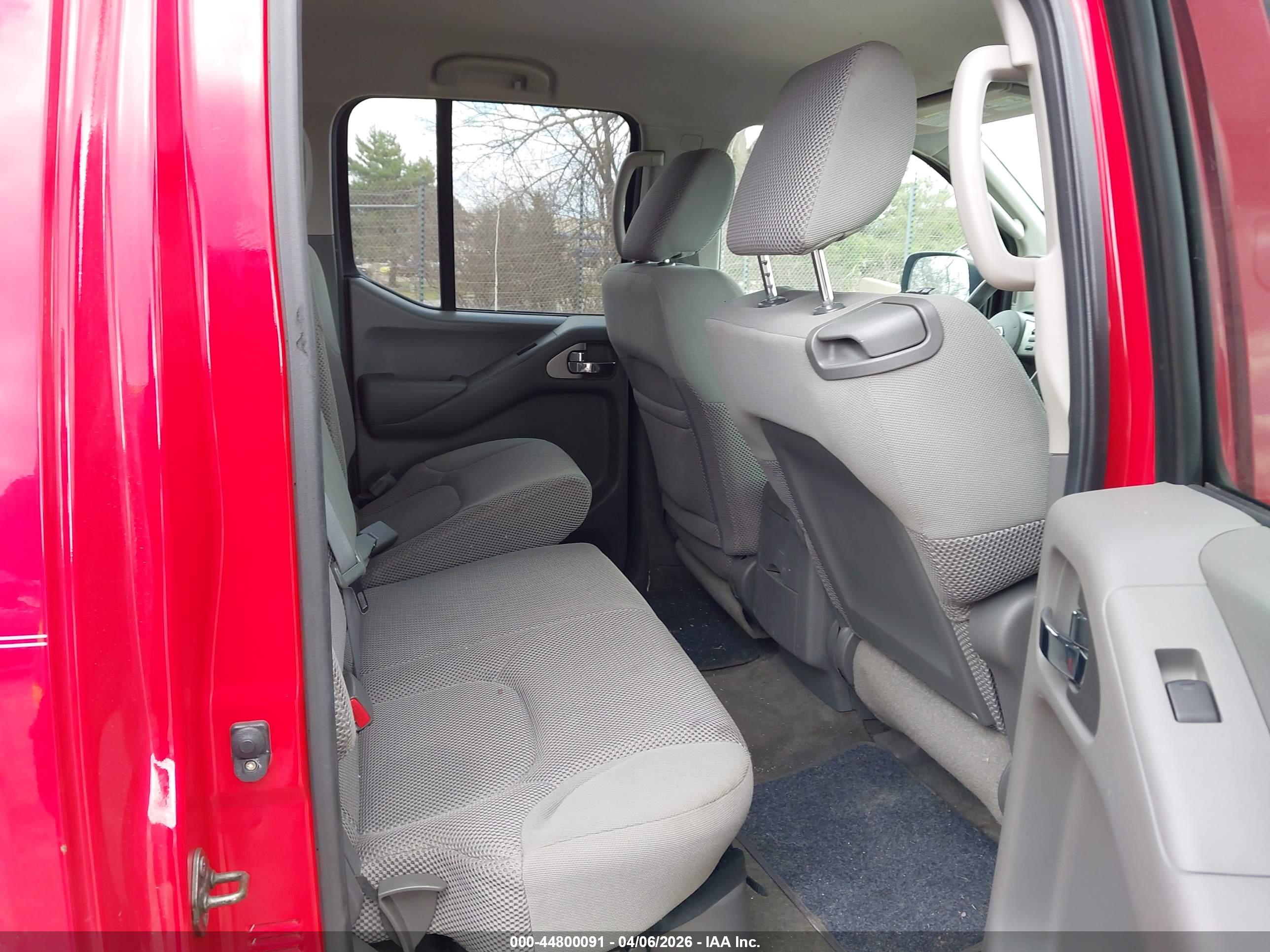 NISSAN FRONTIER image 8