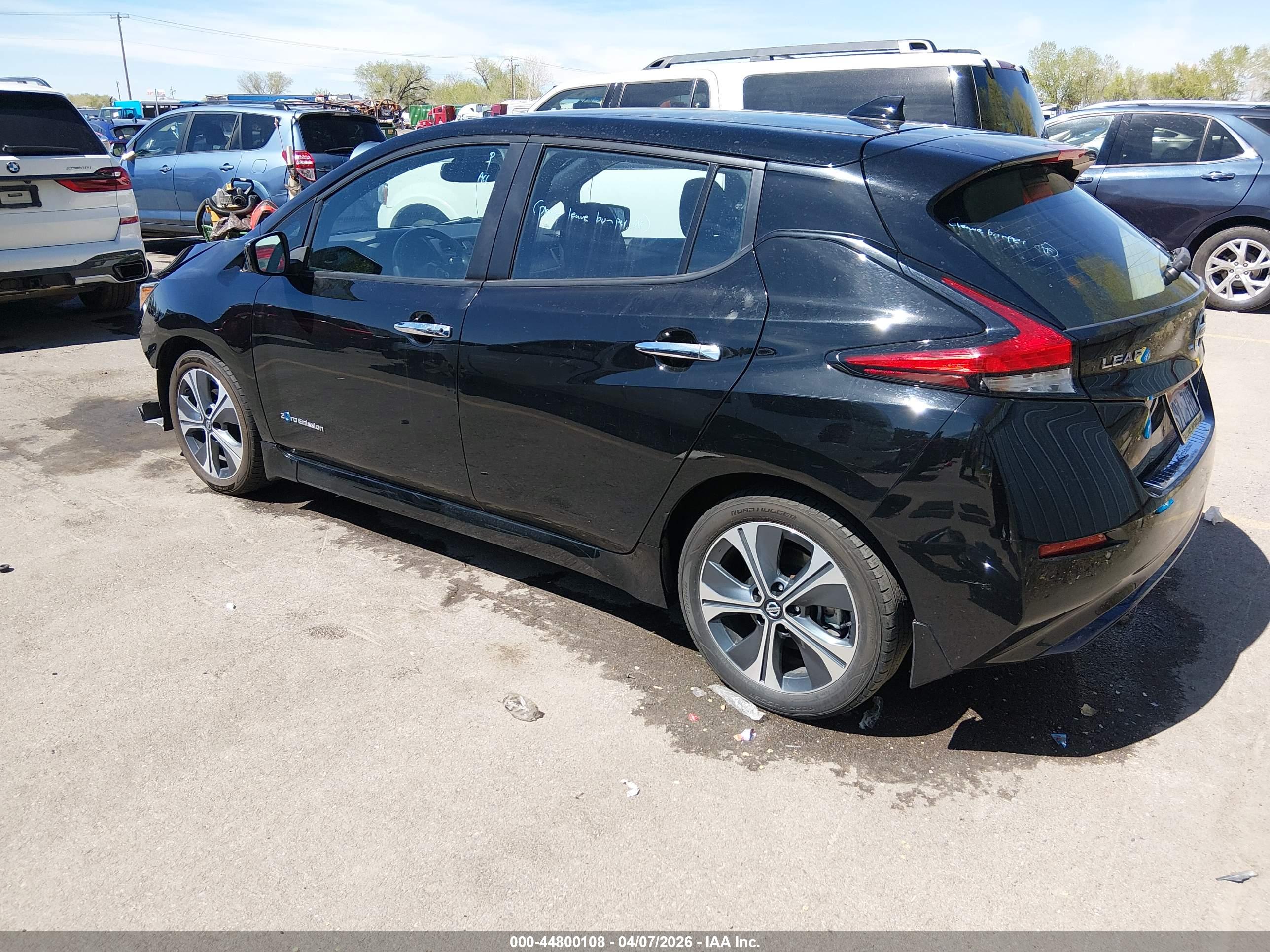 NISSAN LEAF image 3