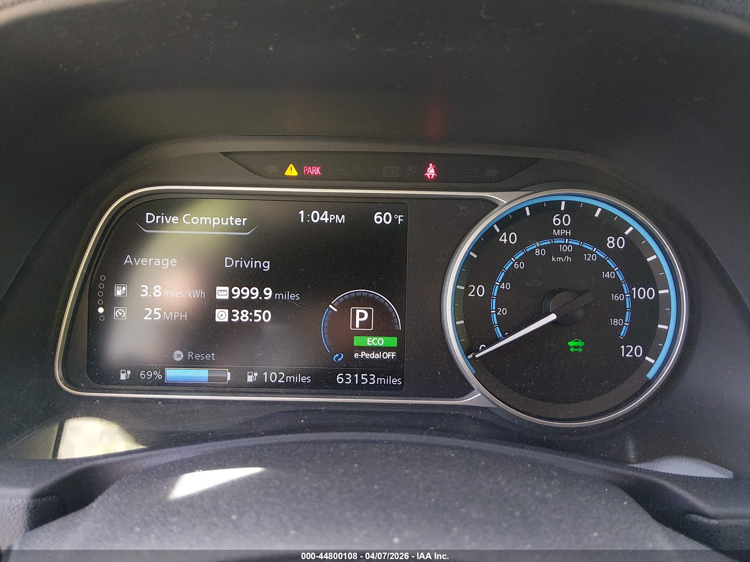 NISSAN LEAF image 7