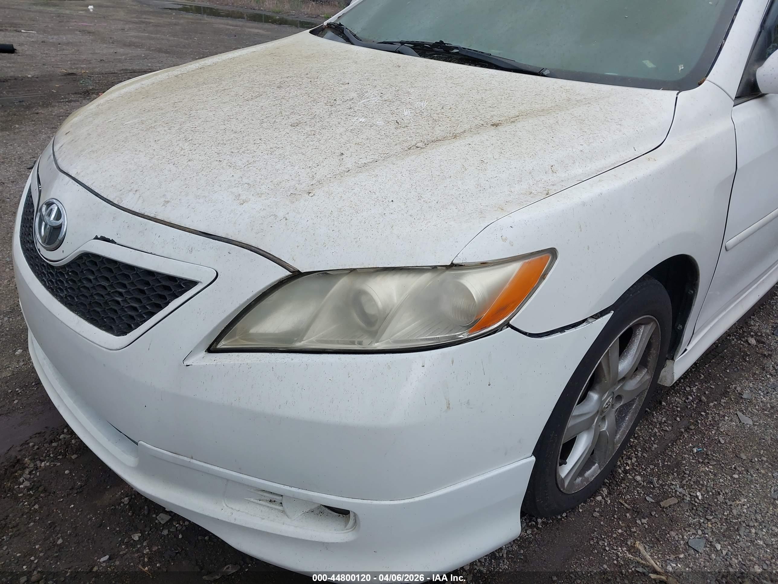 TOYOTA CAMRY image 6