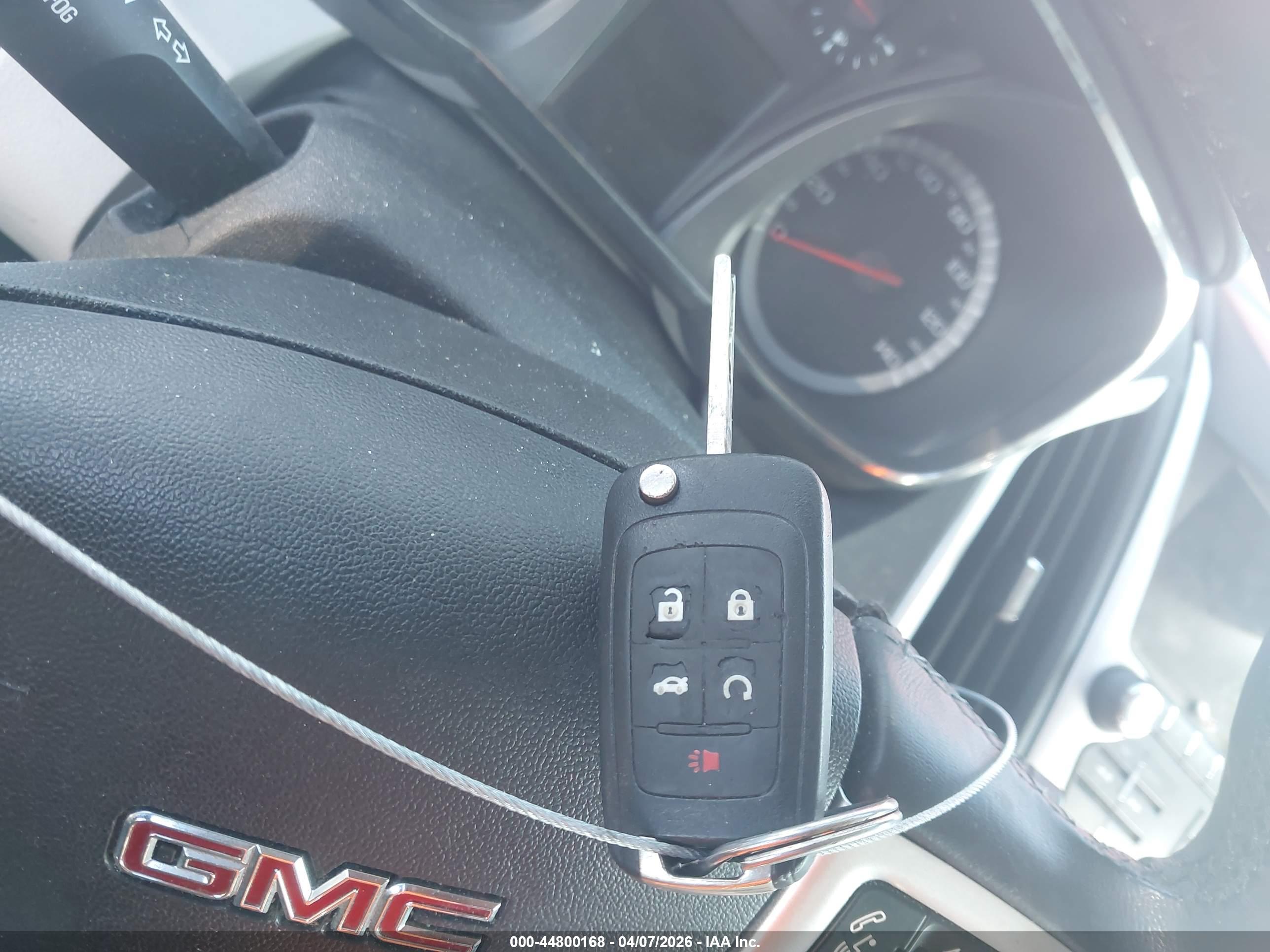 GMC TERRAIN image 11