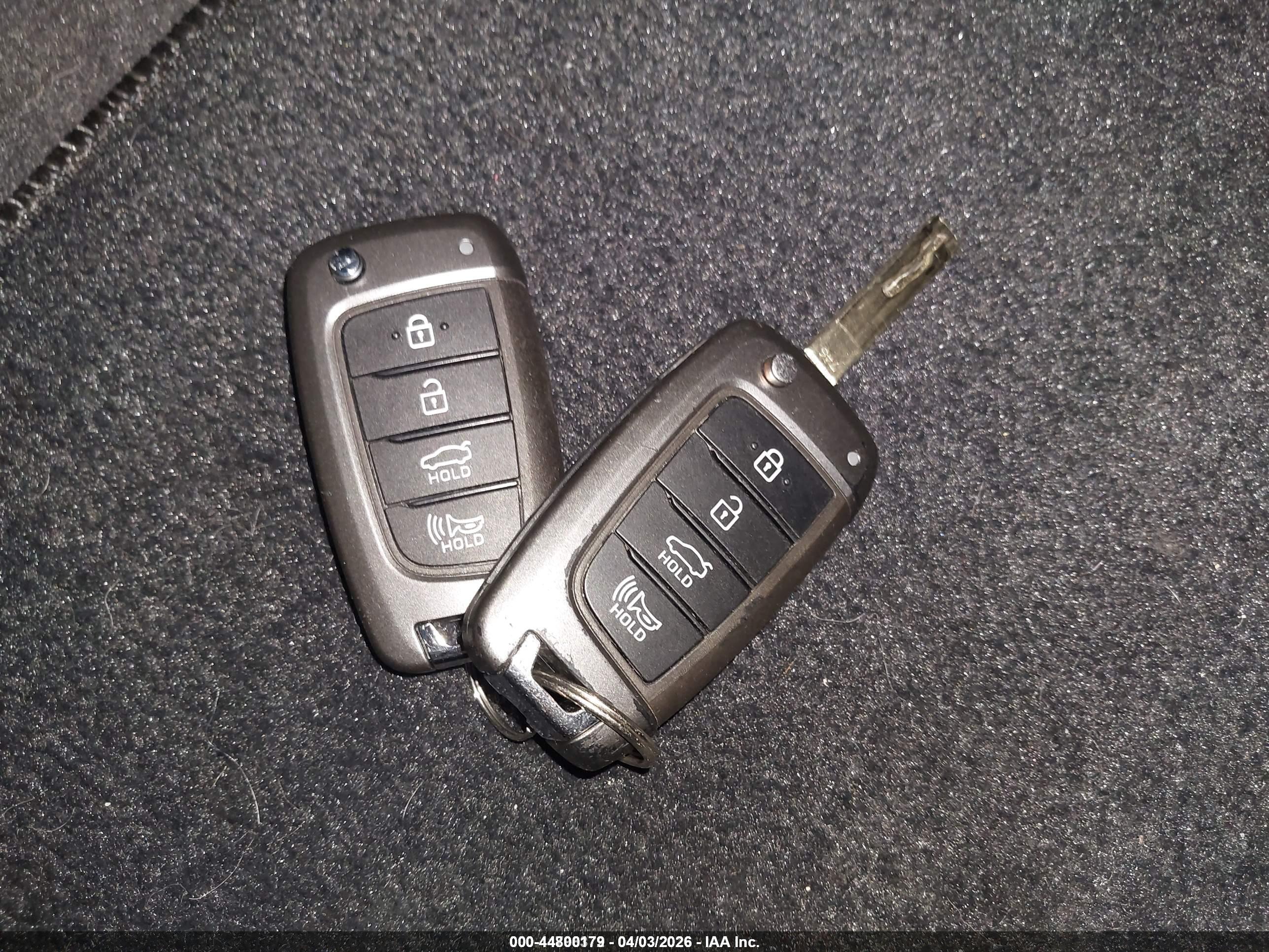 HYUNDAI ACCENT image 11