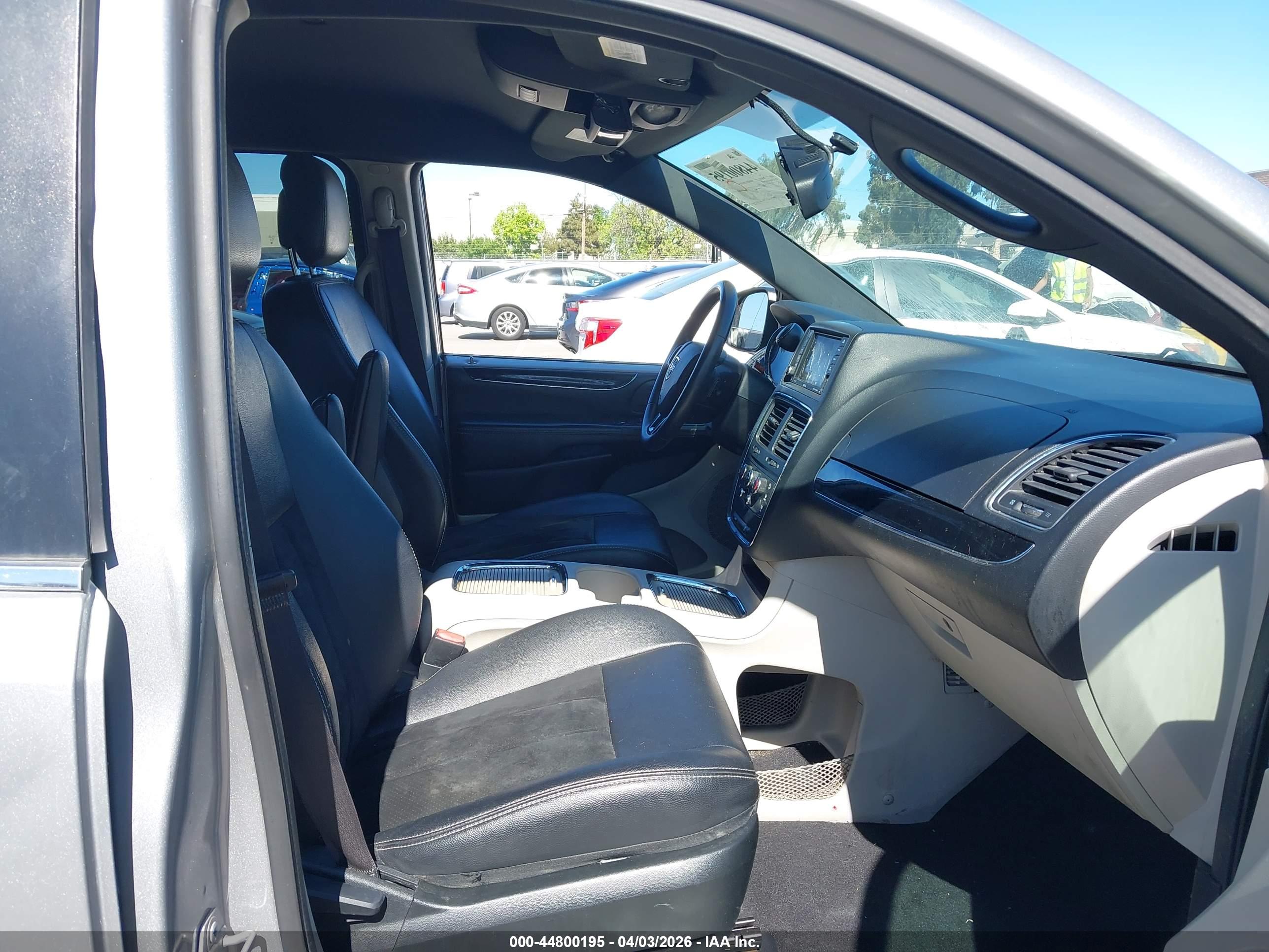 DODGE GRAND image 5