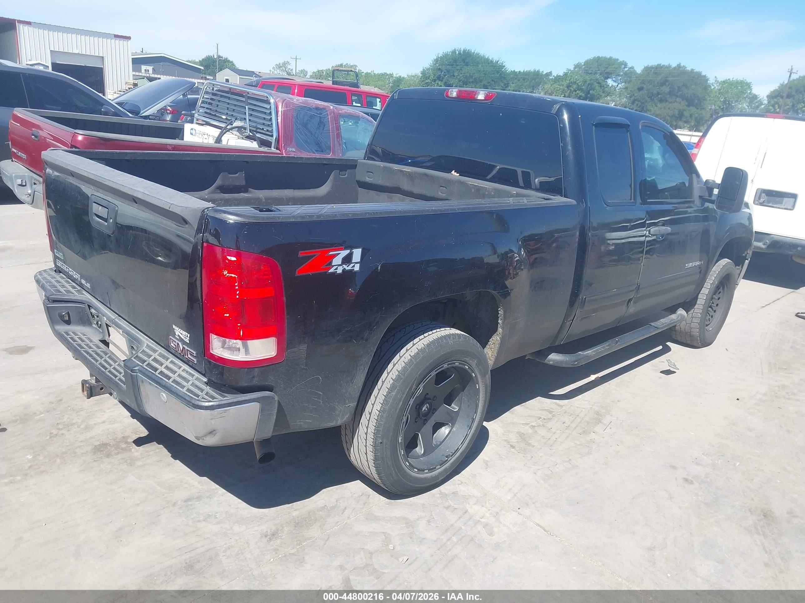 GMC SIERRA image 4