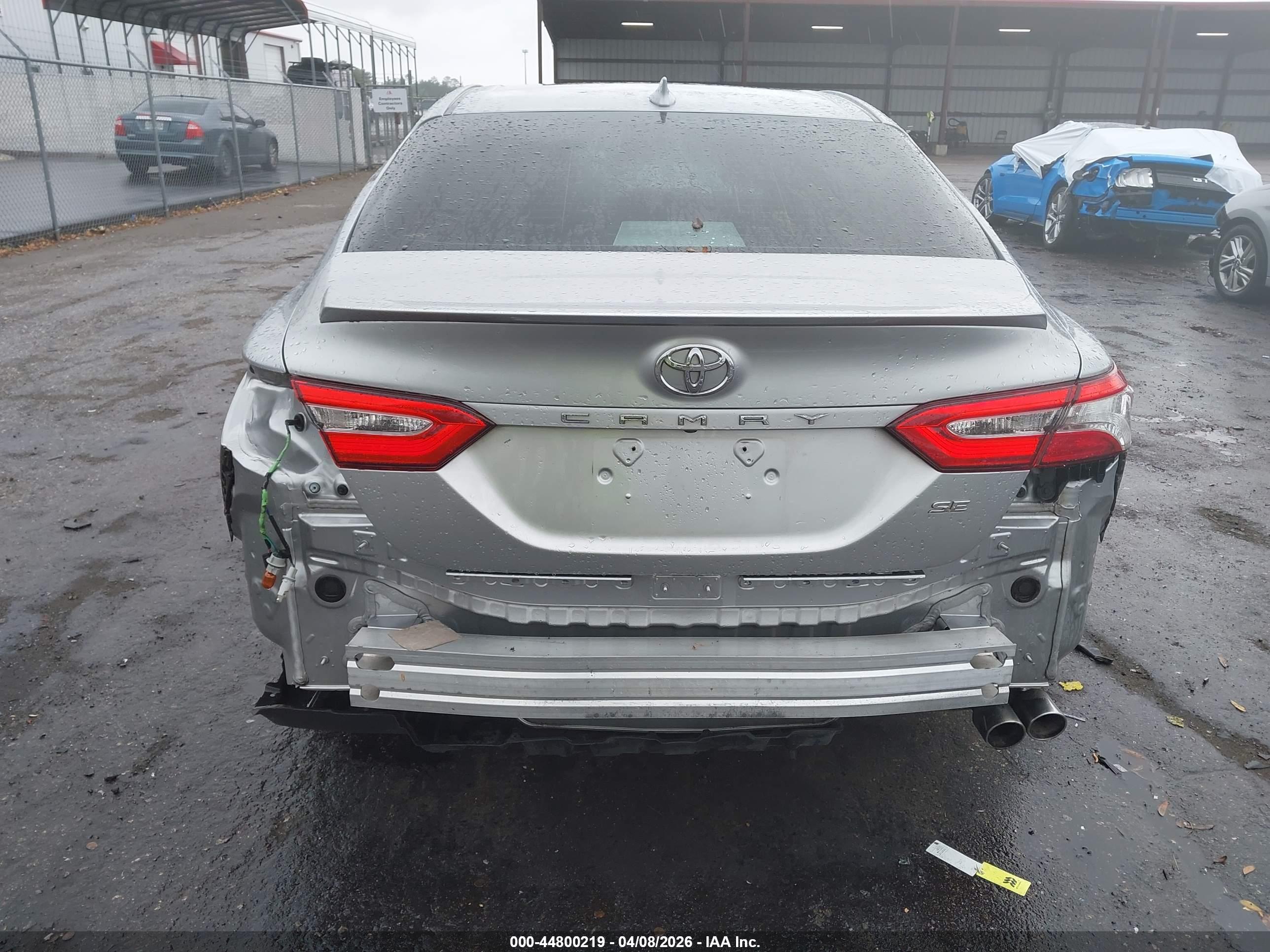 TOYOTA CAMRY image 6