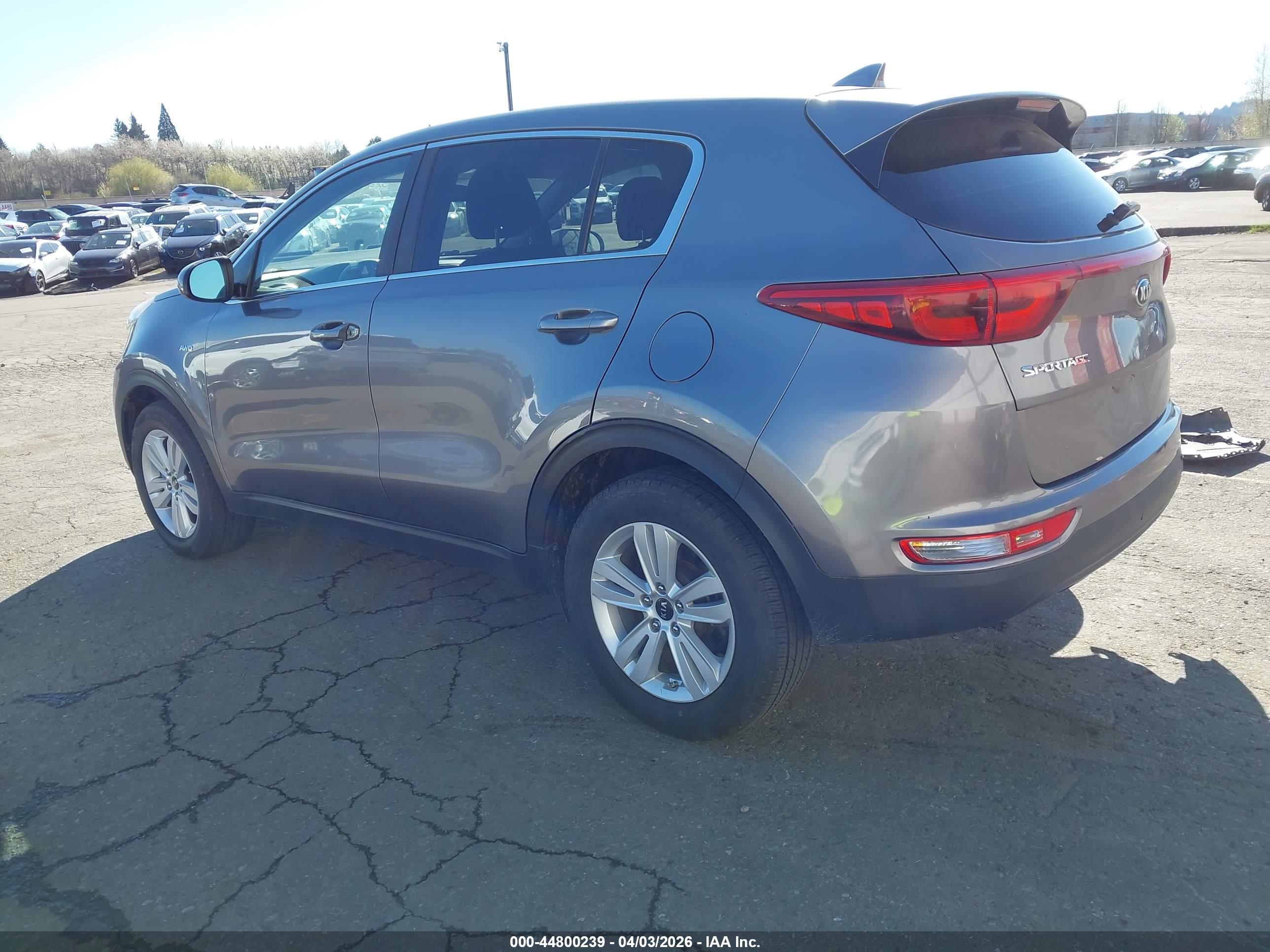 KIA SPORTAGE image 3