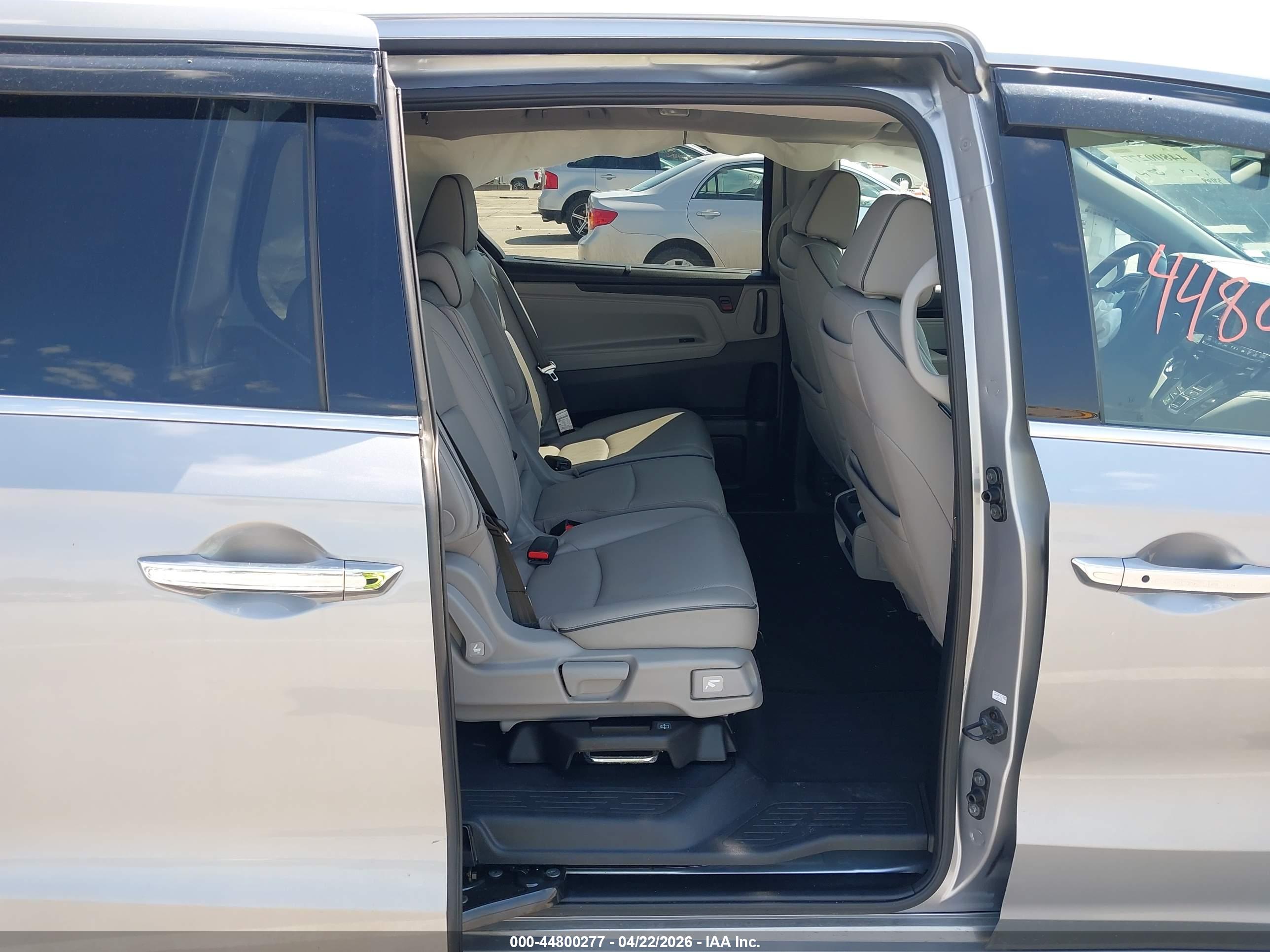 HONDA ODYSSEY image 8