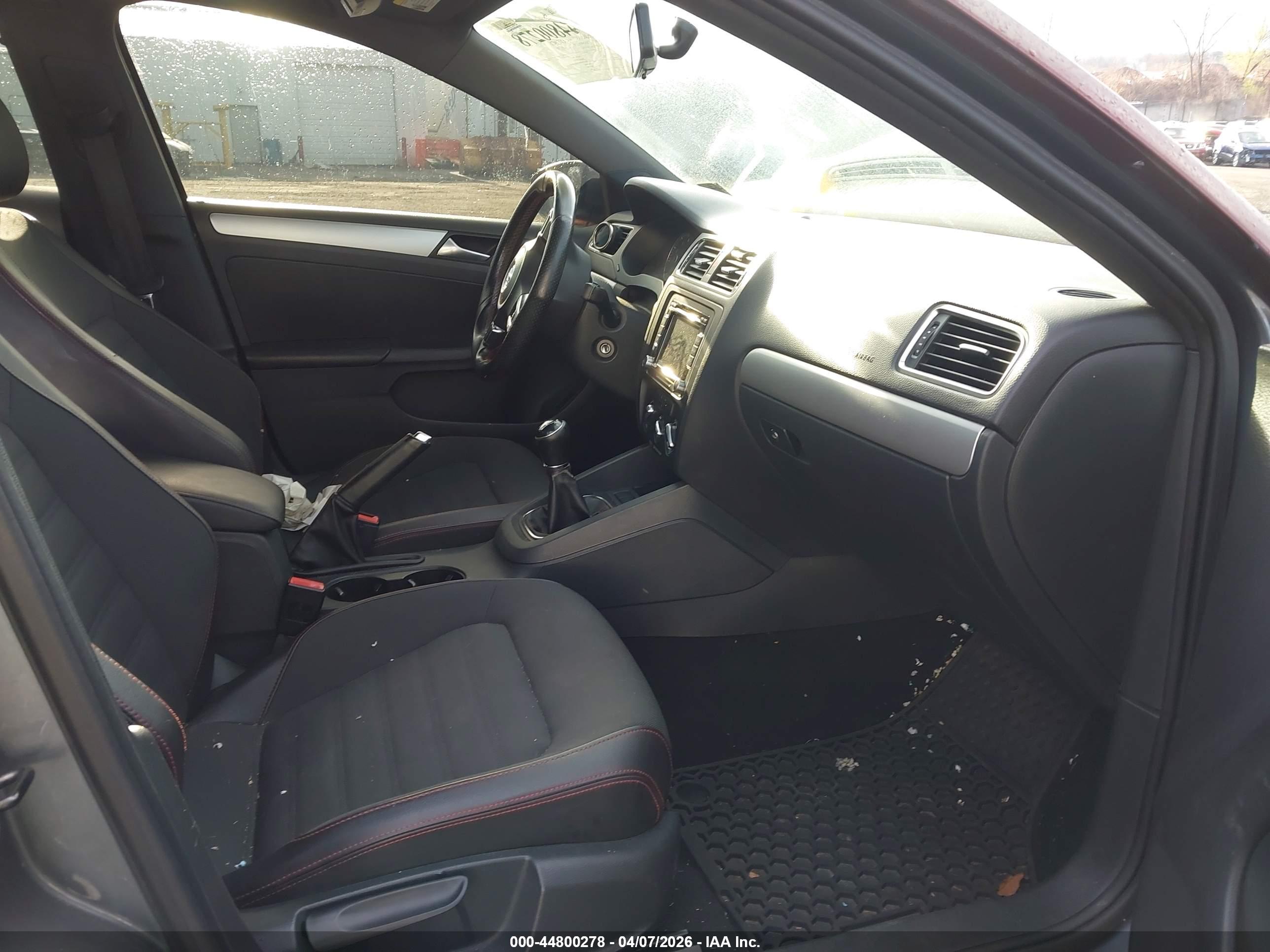 VOLKSWAGEN JETTA image 5