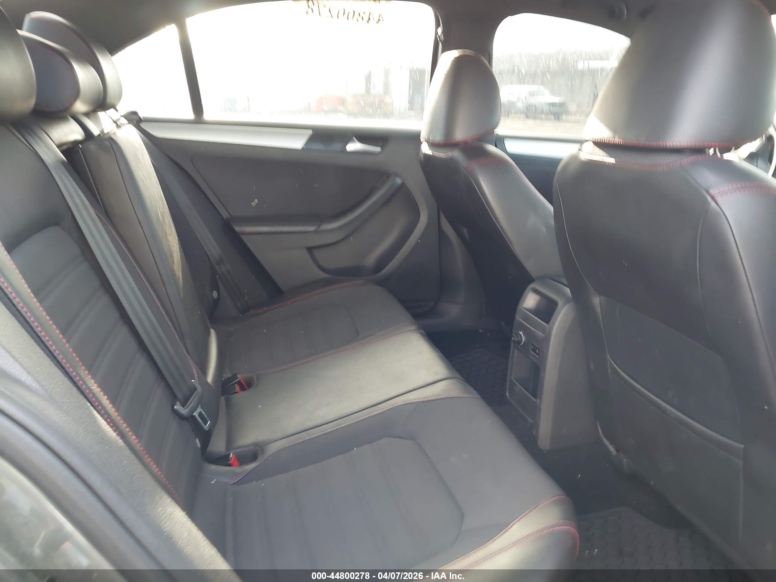 VOLKSWAGEN JETTA image 8