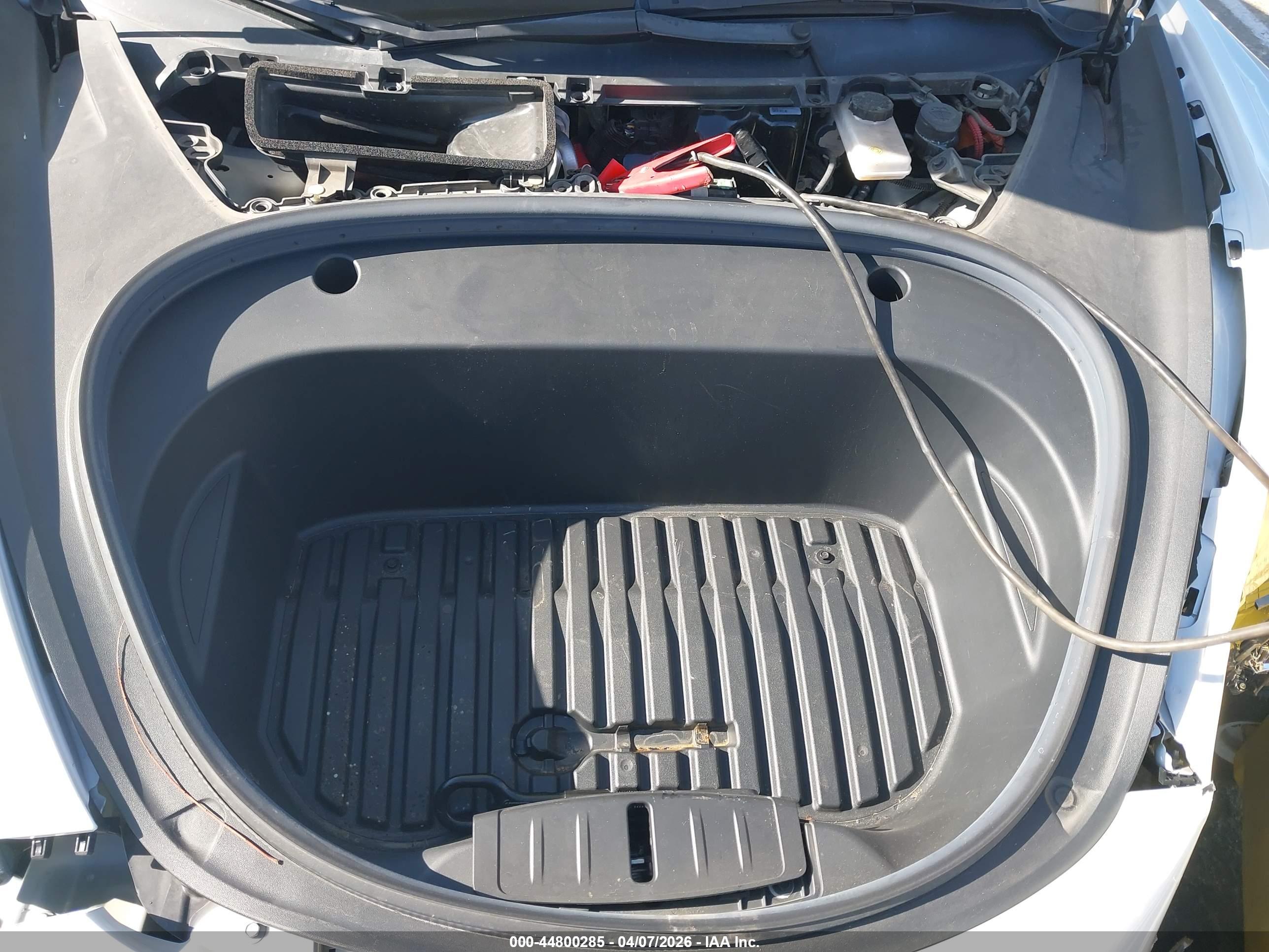 TESLA MODEL image 10
