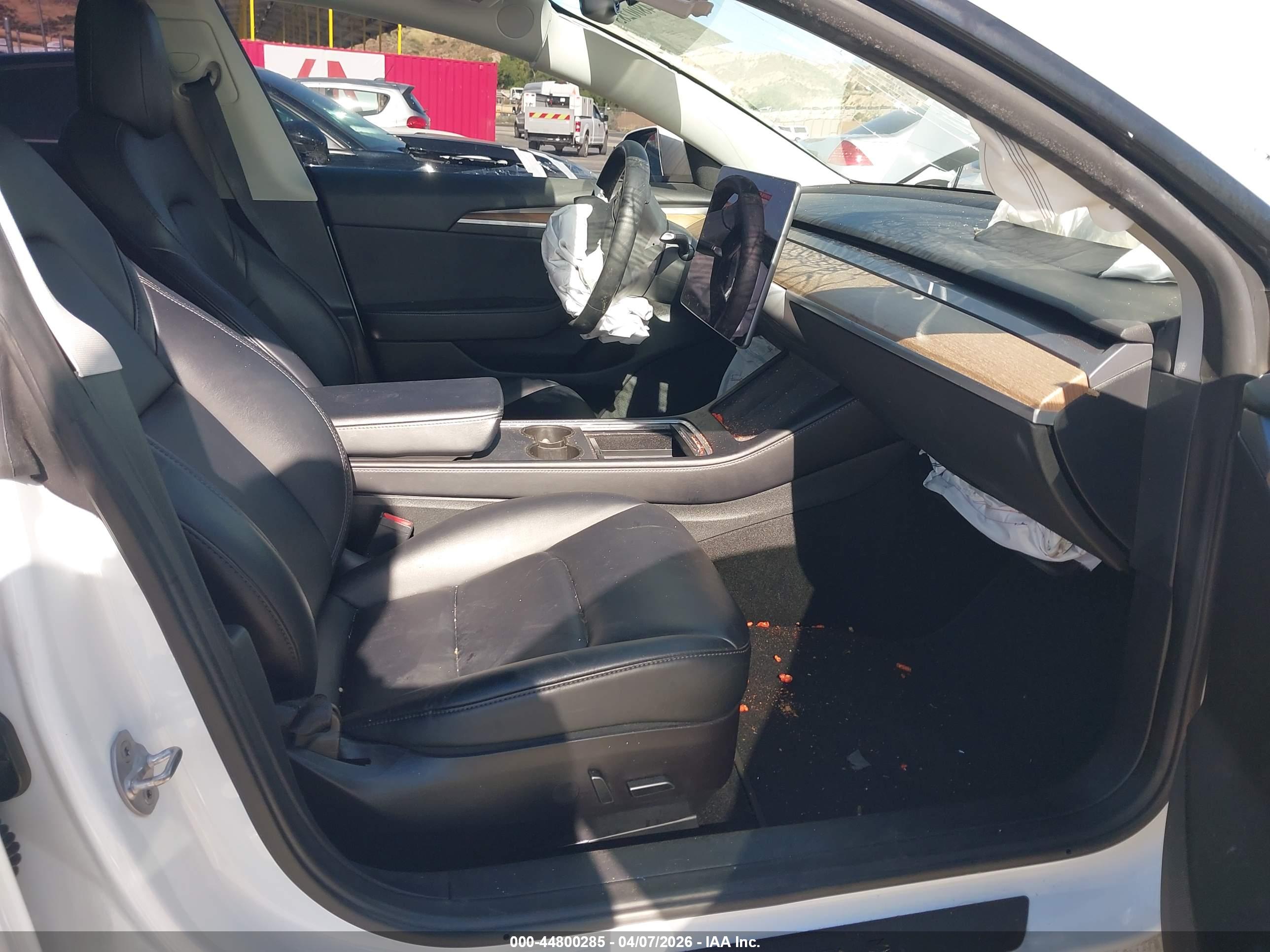 TESLA MODEL image 5