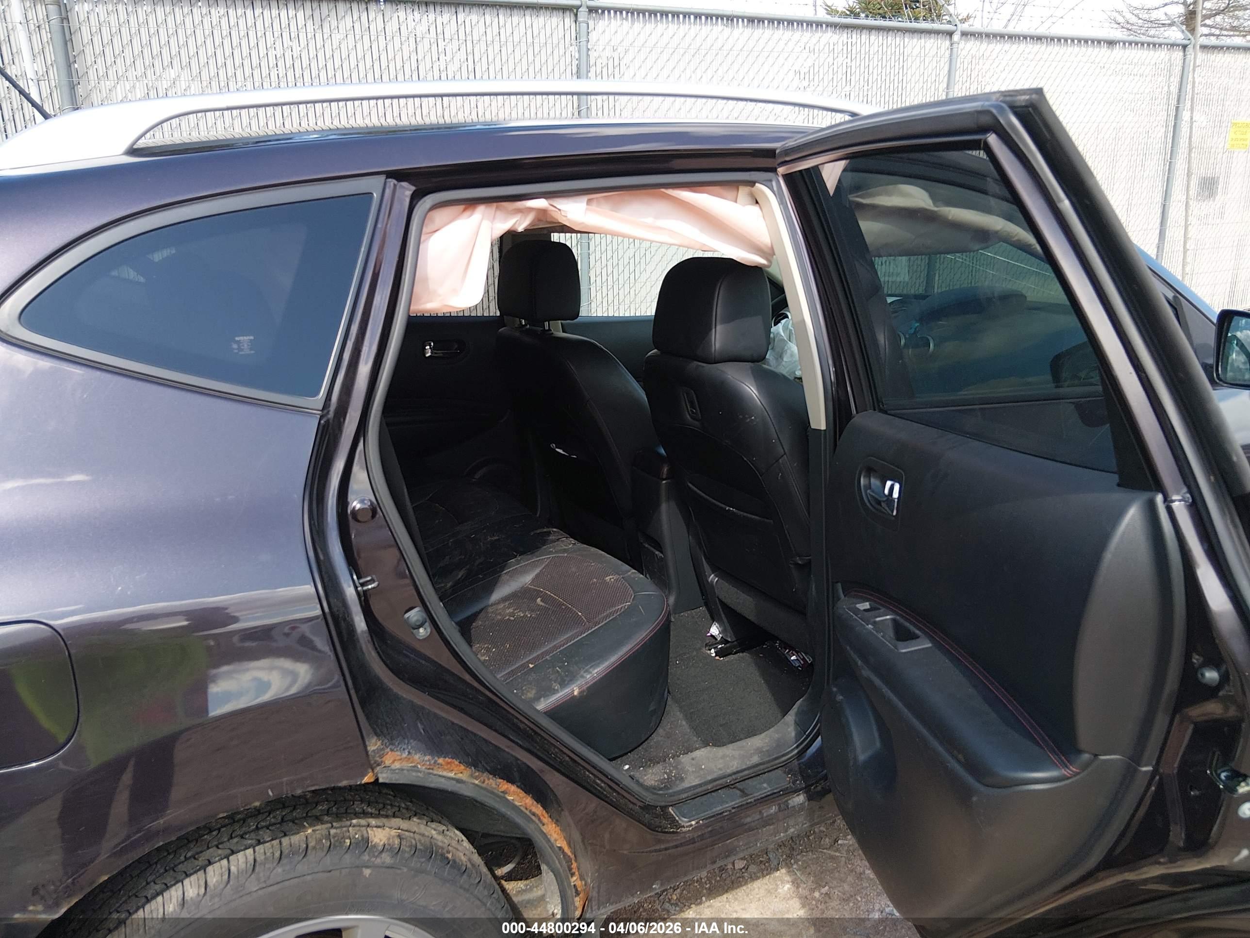 NISSAN ROGUE image 8